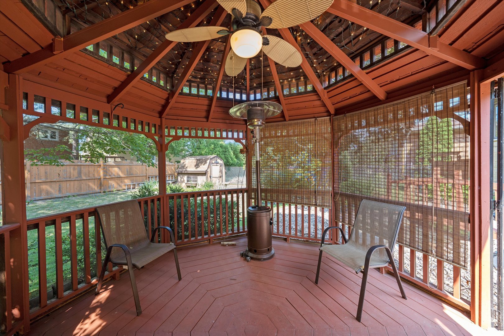6425 FORESTVIEW Drive