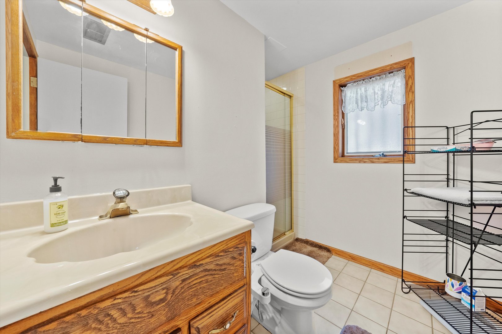 6425 FORESTVIEW Drive