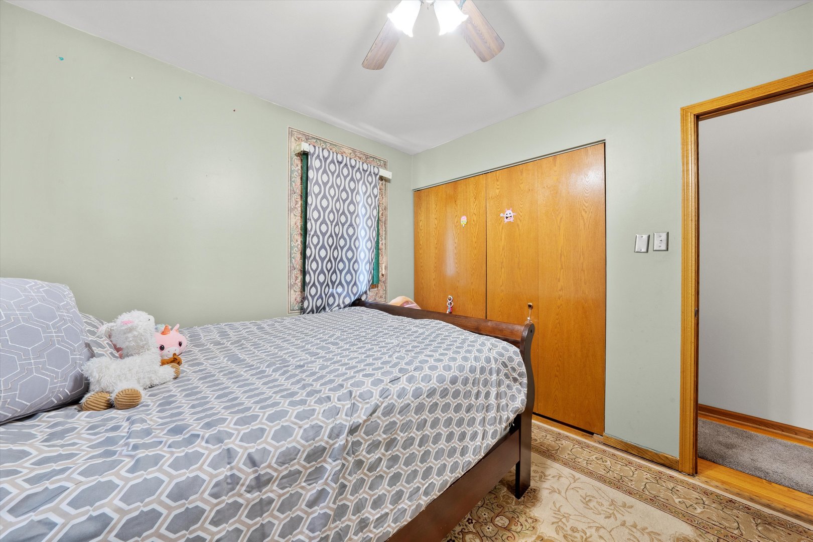 6425 FORESTVIEW Drive