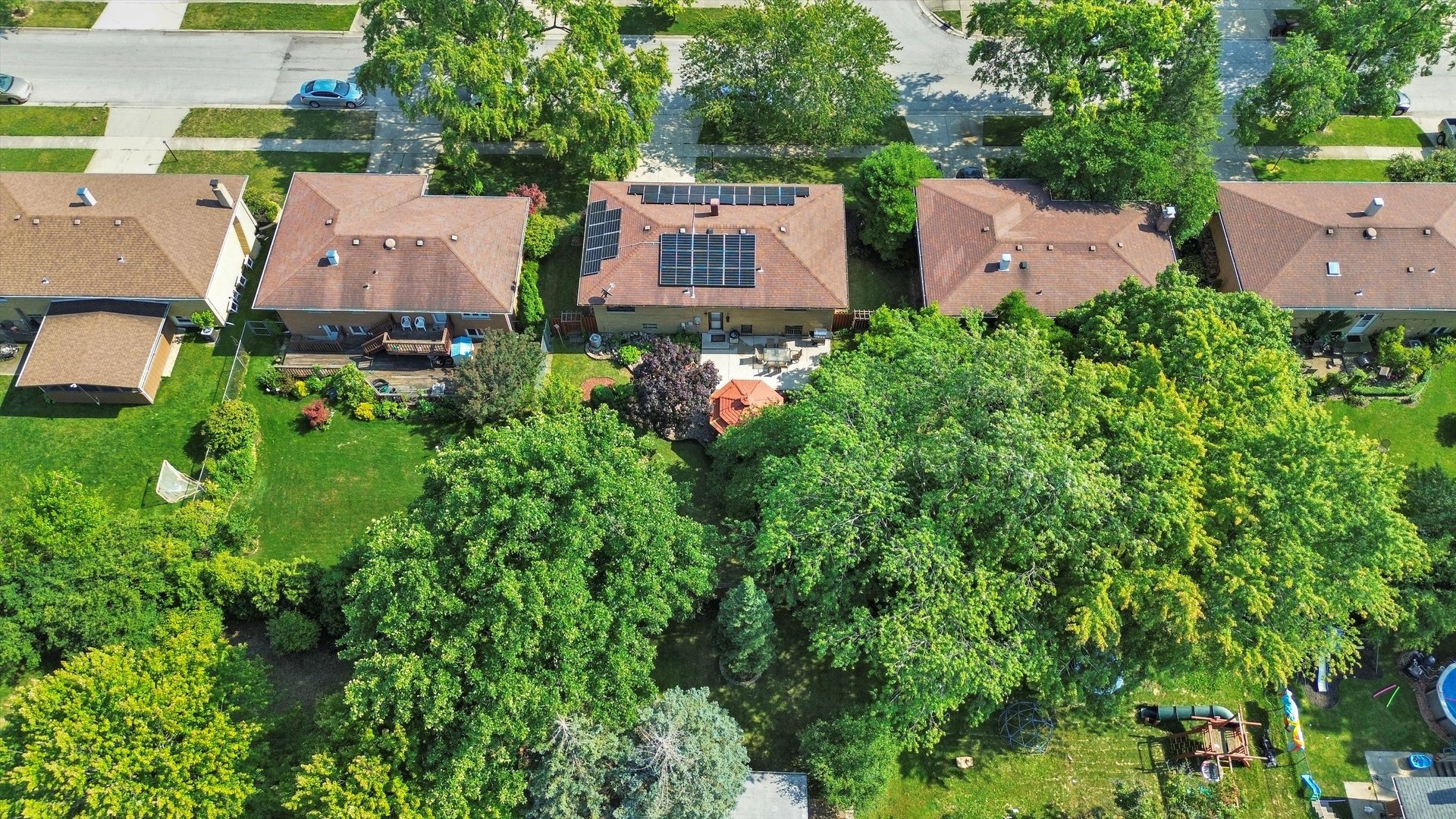 6425 FORESTVIEW Drive