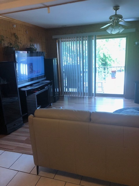 5858 W 87th Street Unit: 2B