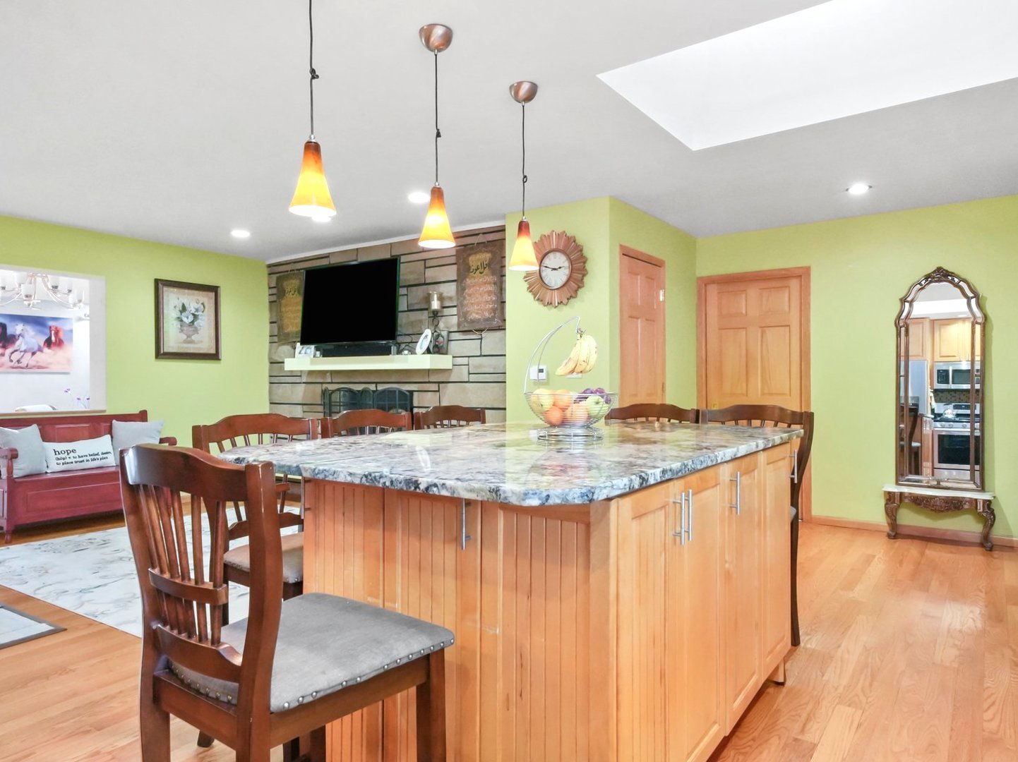 8705 W 92nd Place