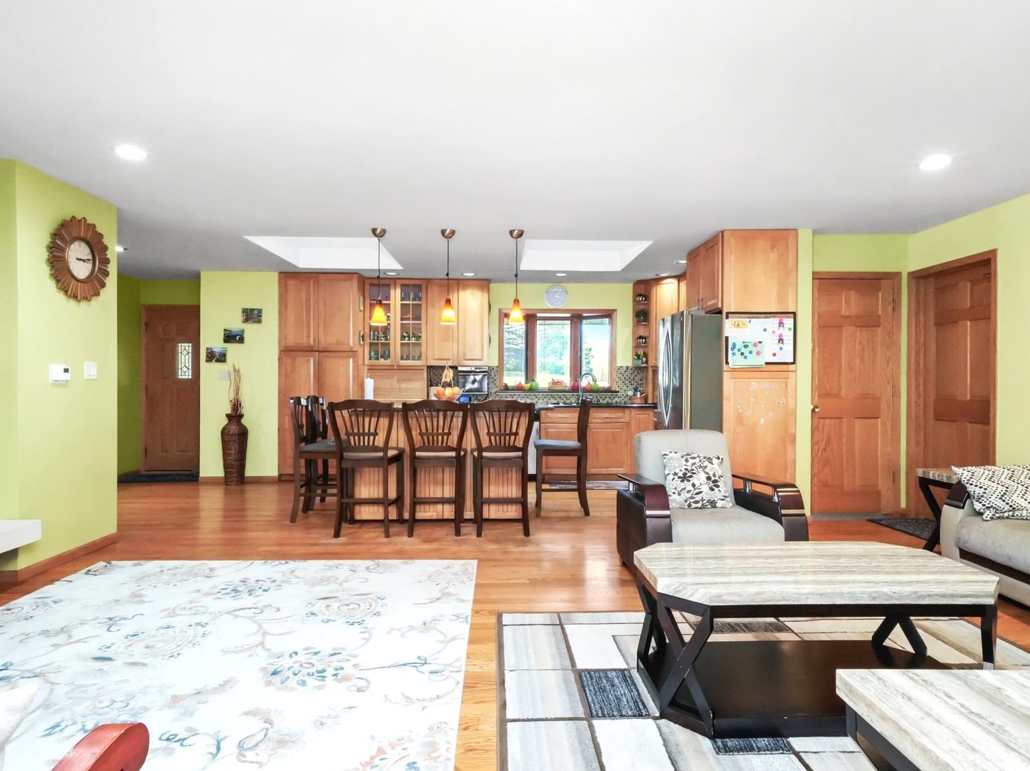 8705 W 92nd Place