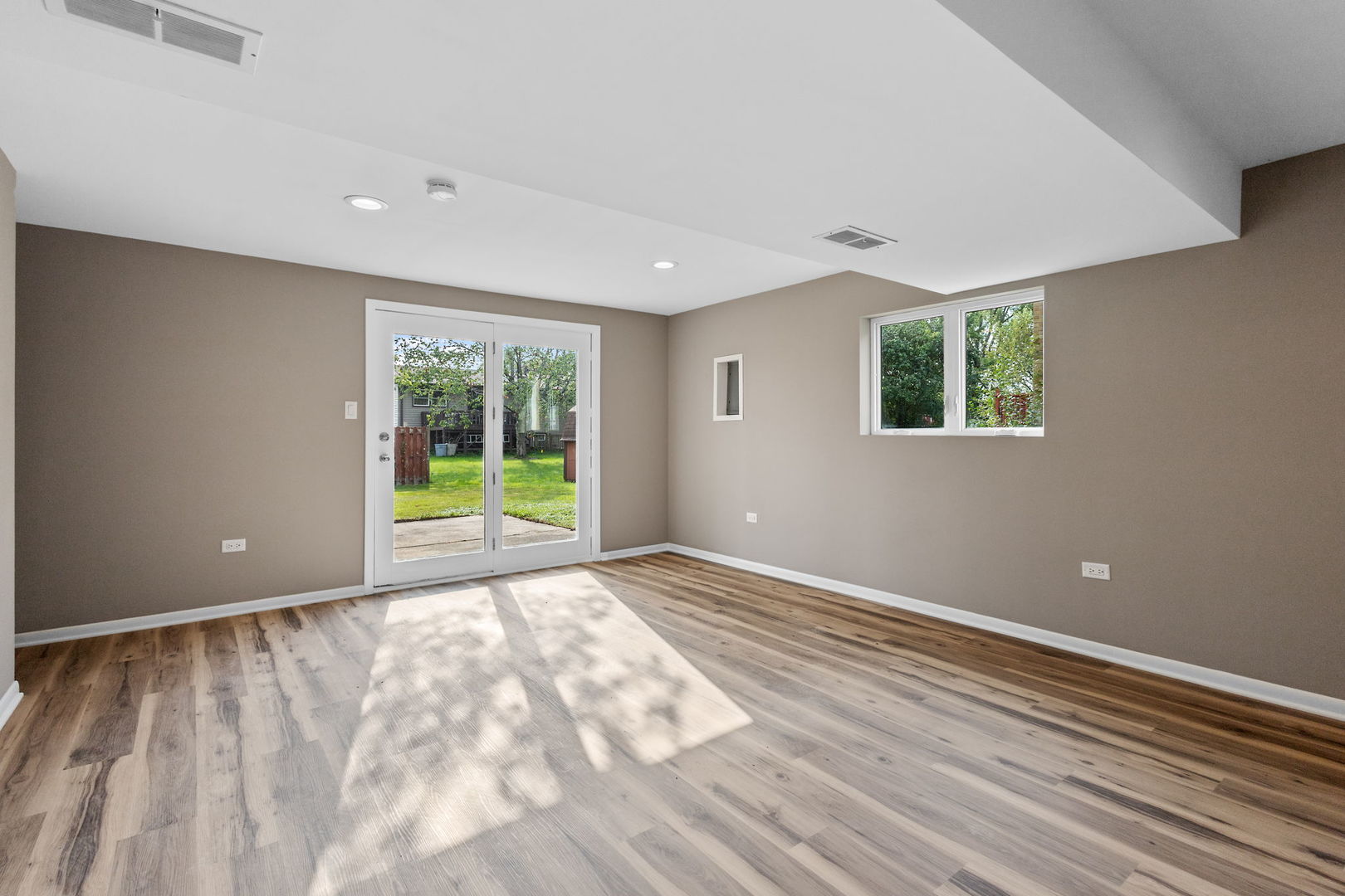 15205 Linden Drive