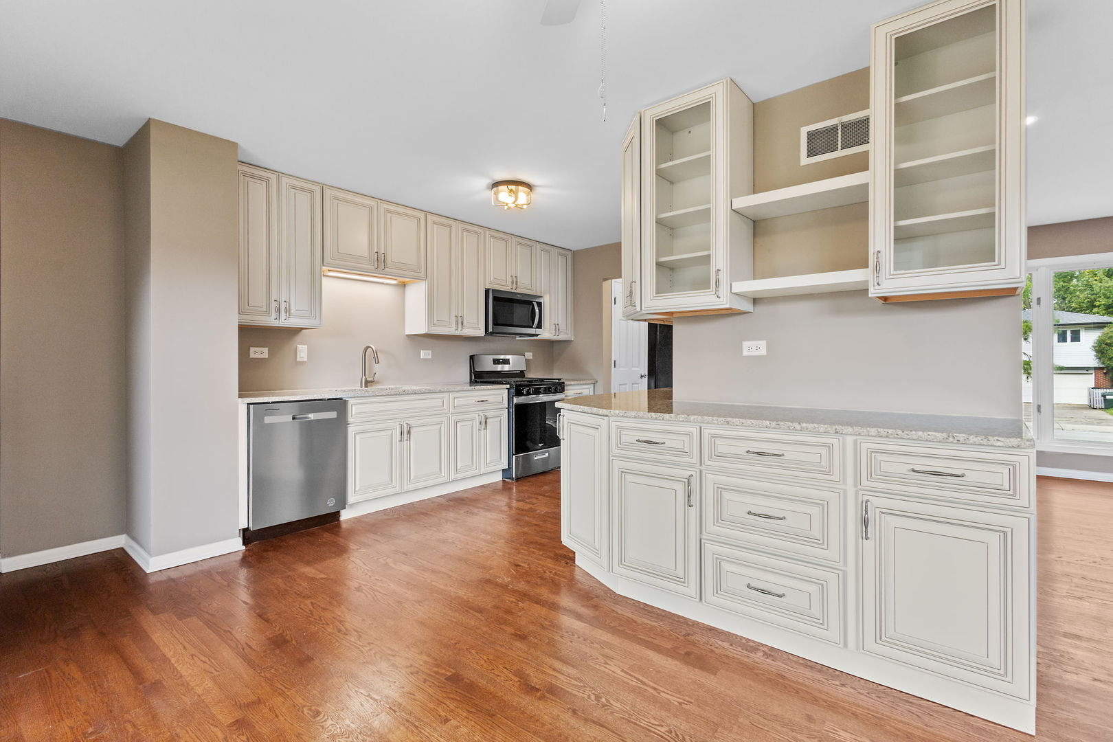15205 Linden Drive