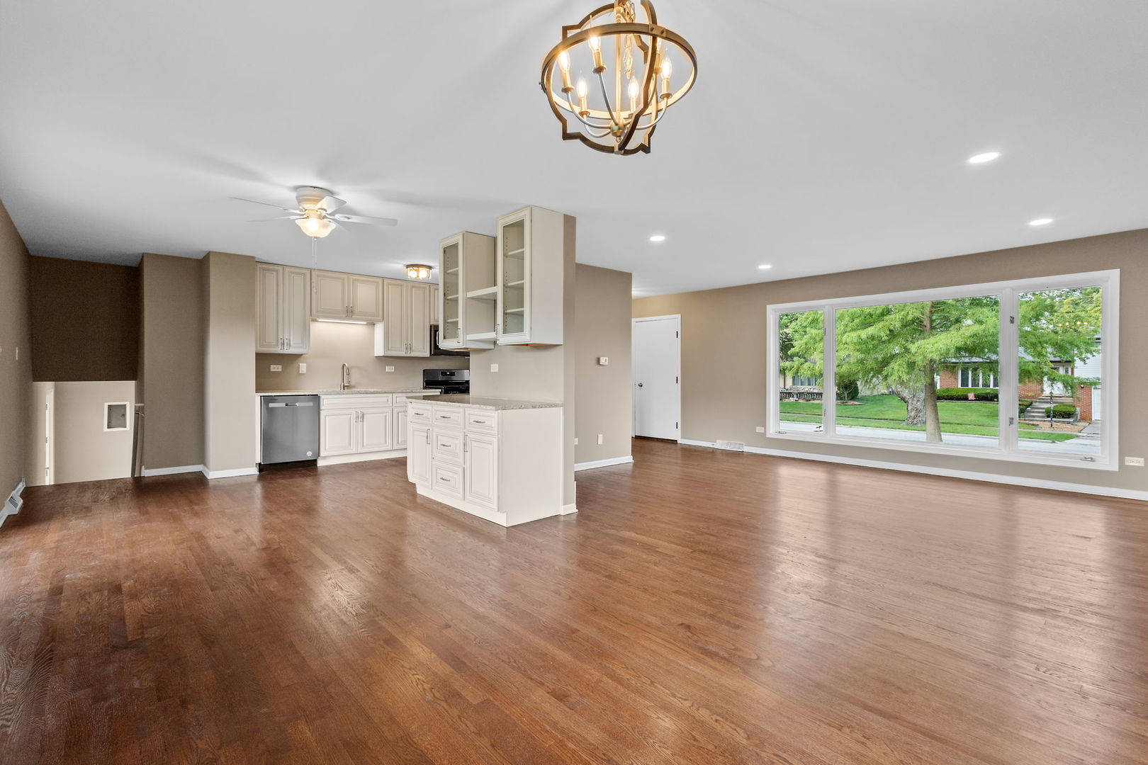 15205 Linden Drive