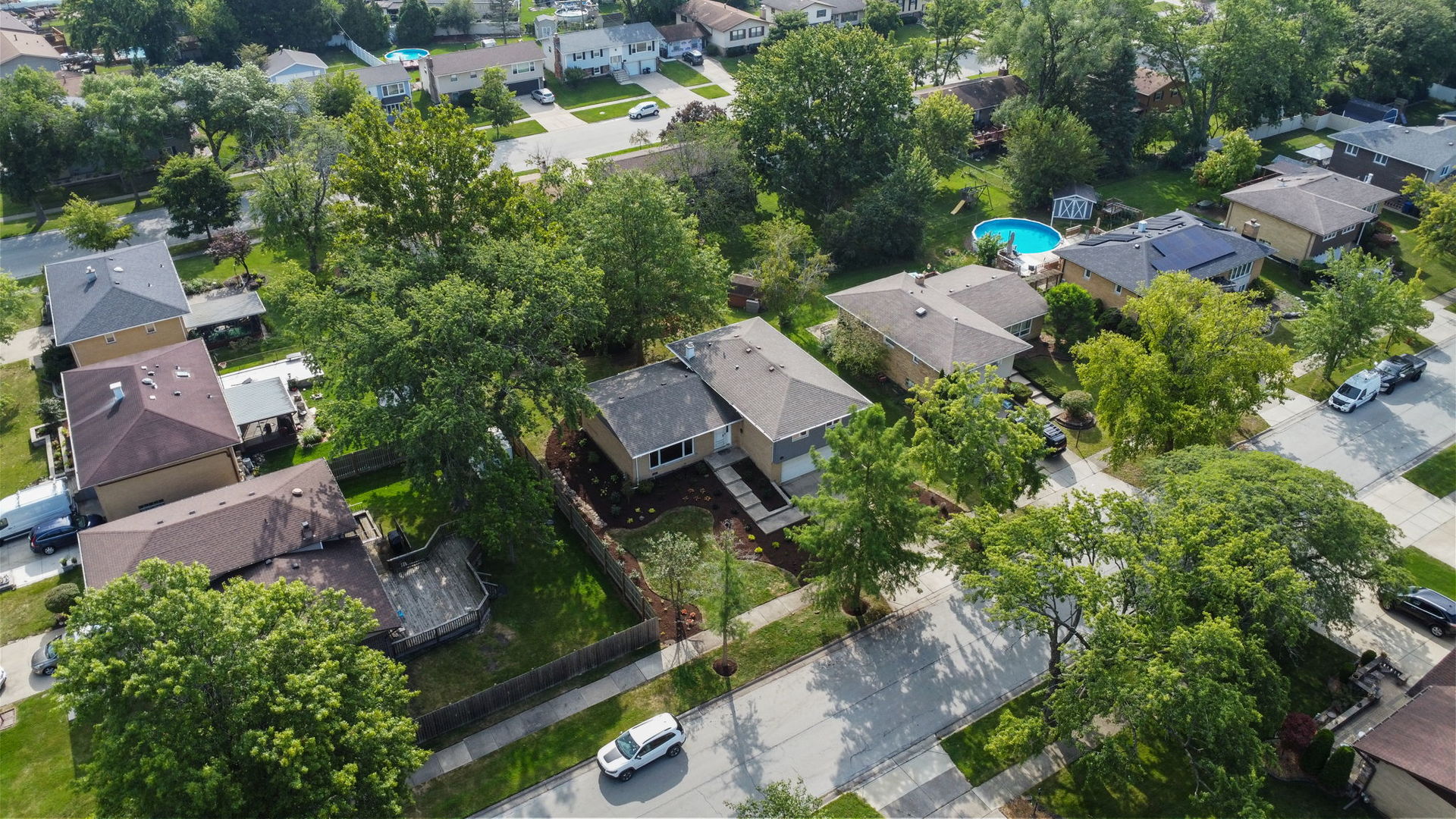 15205 Linden Drive