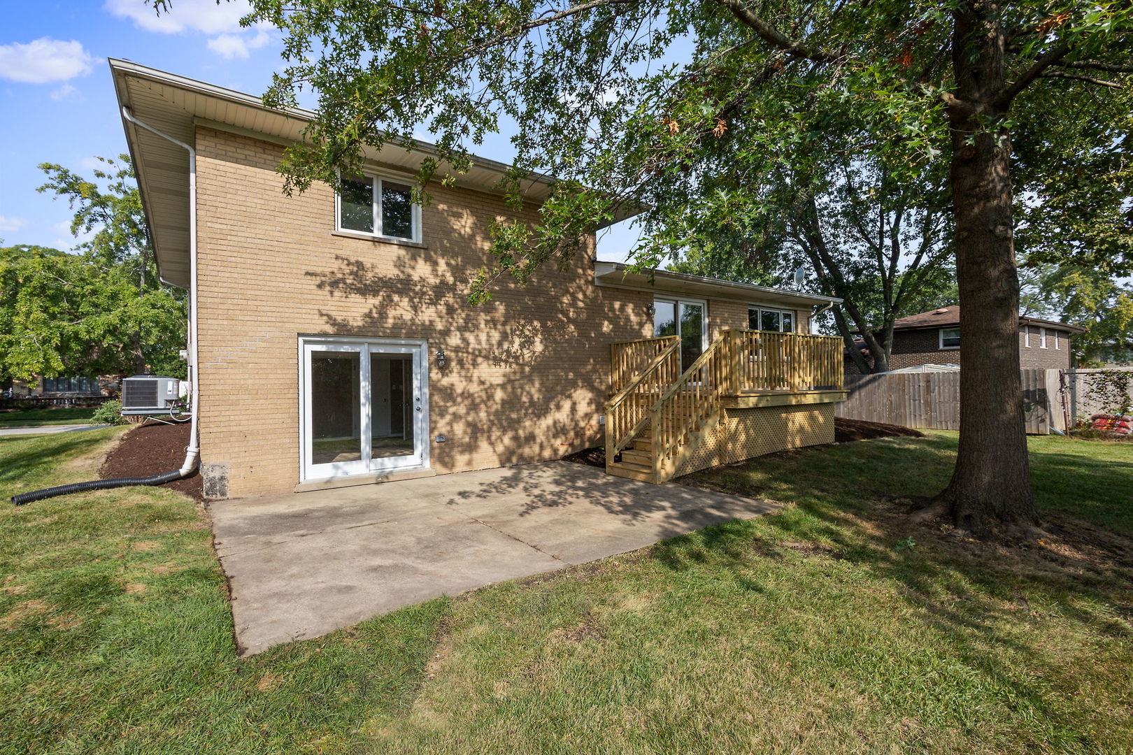 15205 Linden Drive