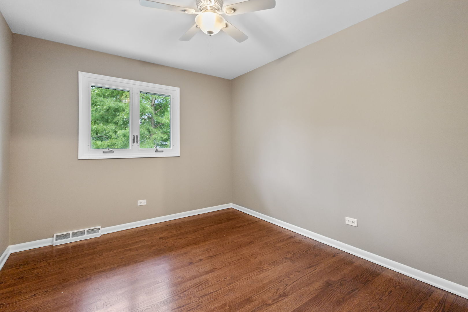 15205 Linden Drive