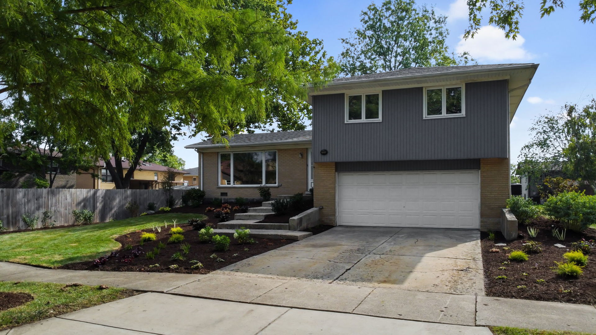 15205 Linden Drive