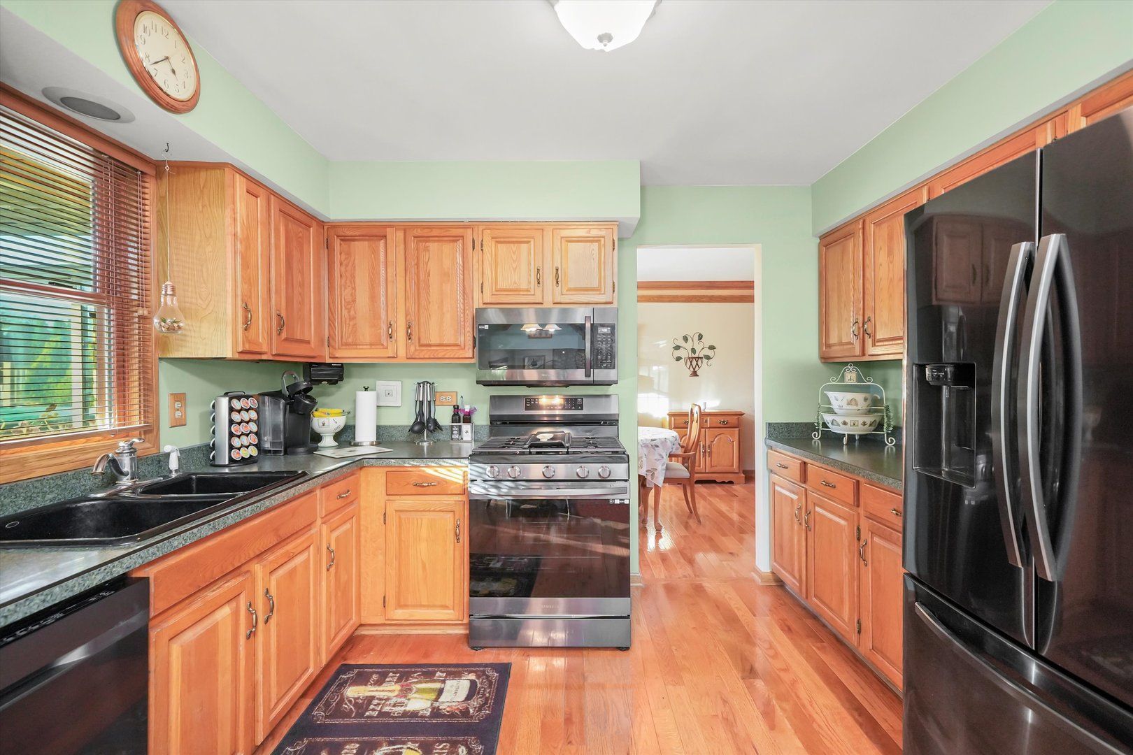 15332 Stradford Lane