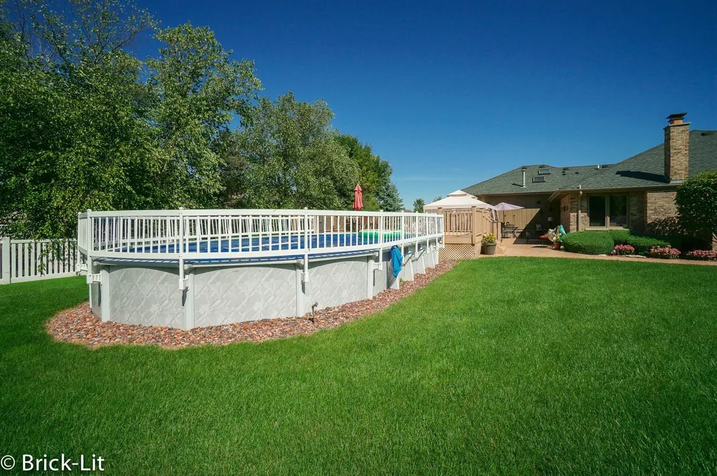 10250 Royal Court