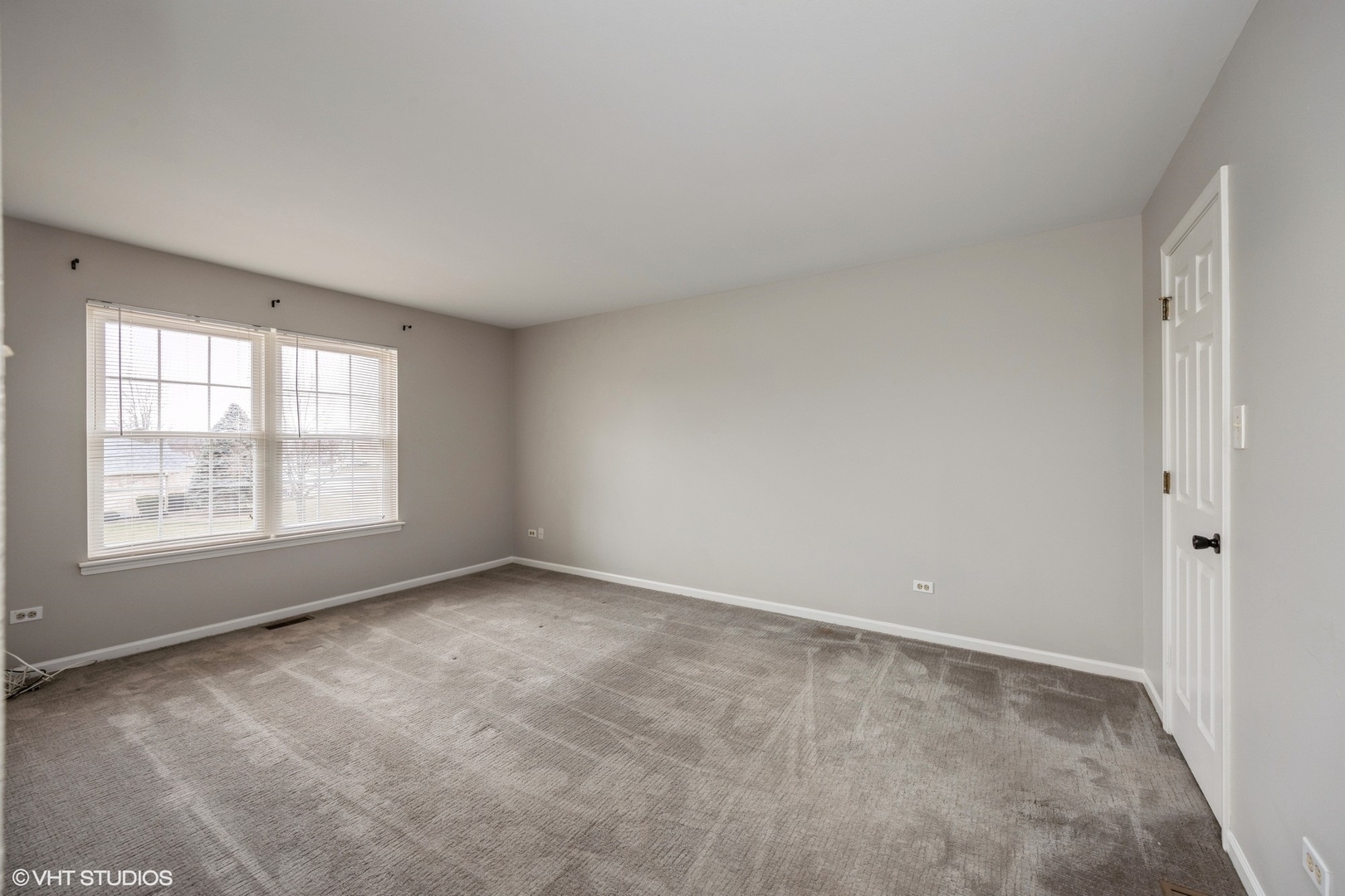 8002 160th Street Unit: 8002
