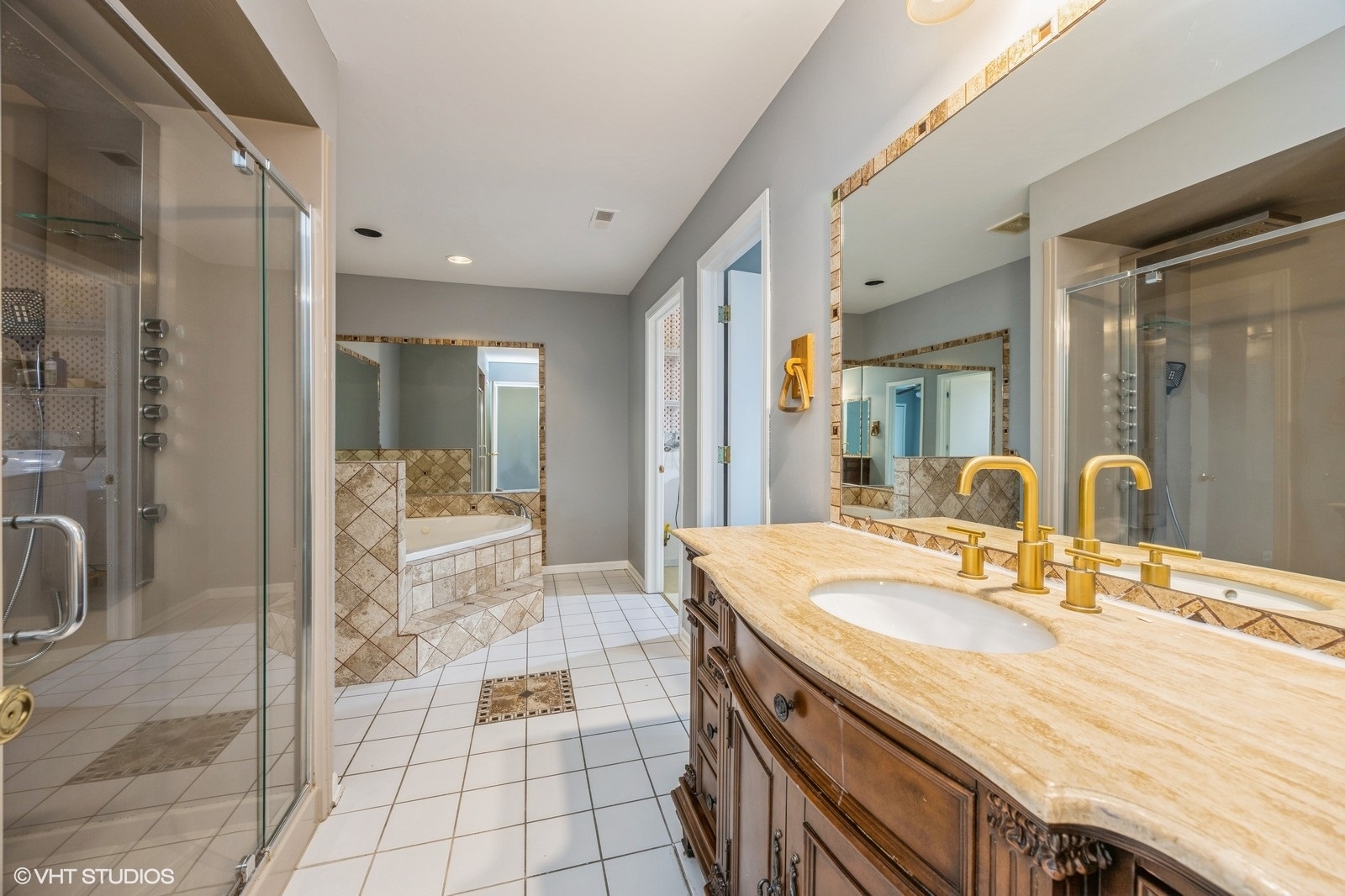 11030 S ROBERTS Road Unit: 3
