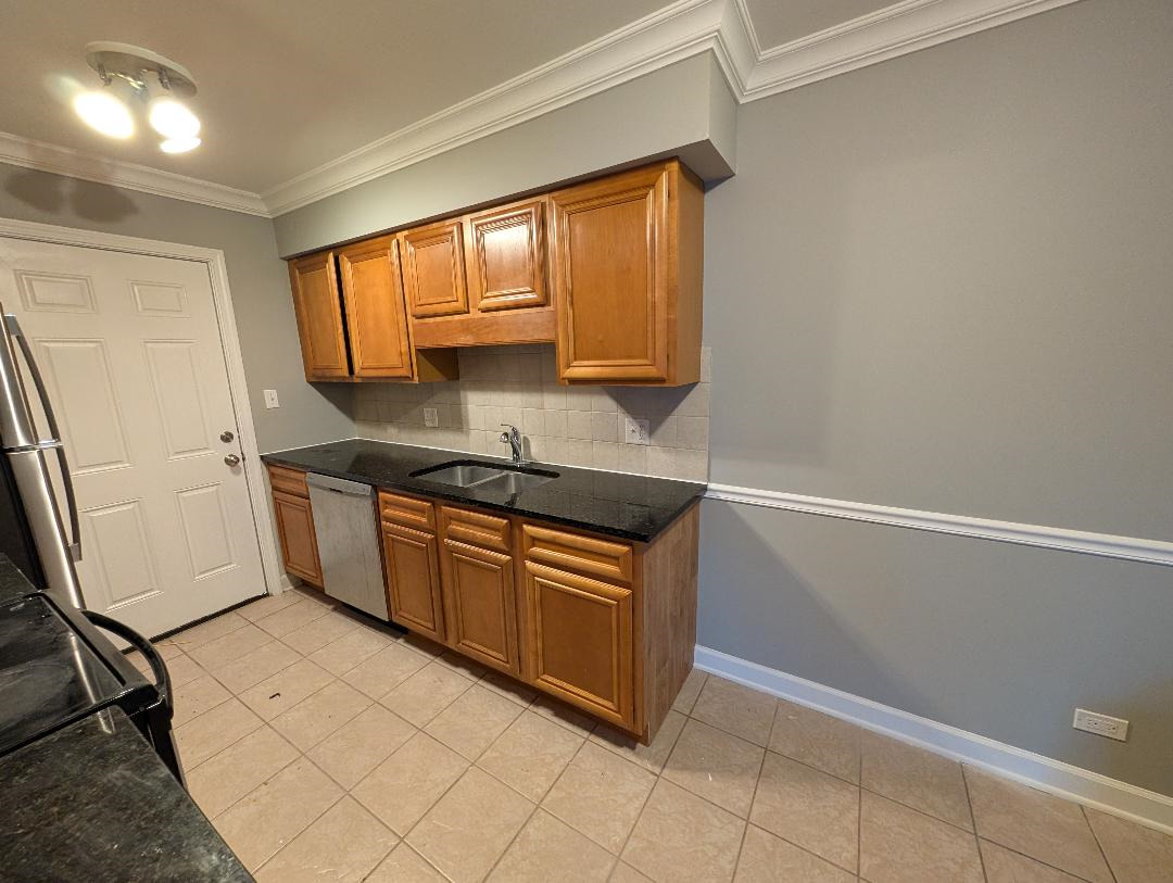 10620 BROOKS Lane Unit: C3