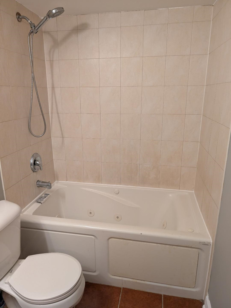 10620 BROOKS Lane Unit: C3