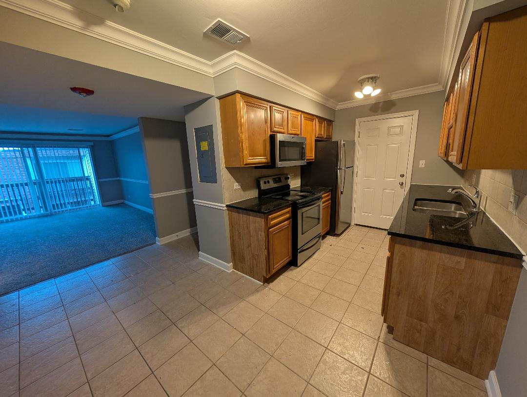10620 BROOKS Lane Unit: C3
