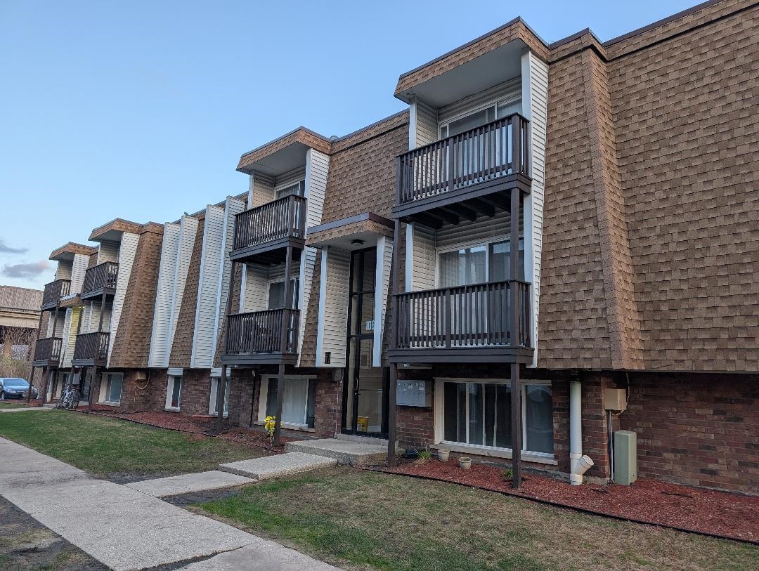 10620 BROOKS Lane Unit: C3