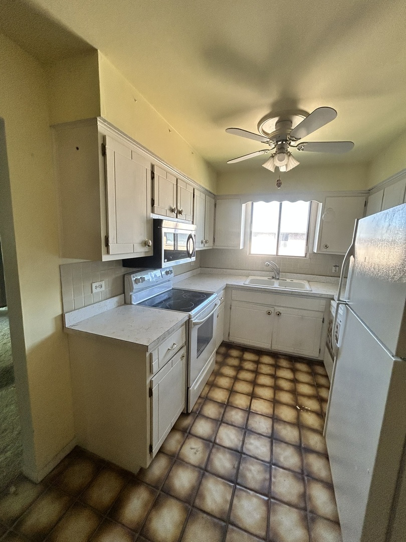 8019 Beloit Avenue Unit: 3A