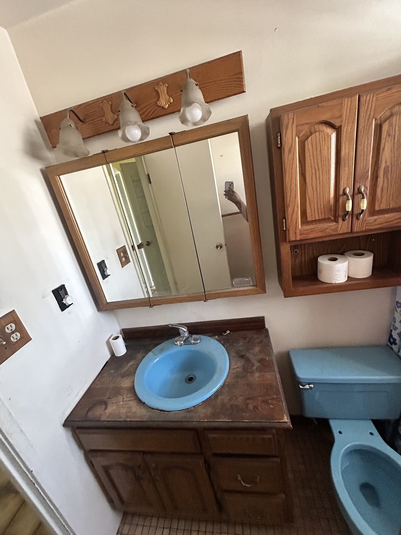 8019 Beloit Avenue Unit: 3A