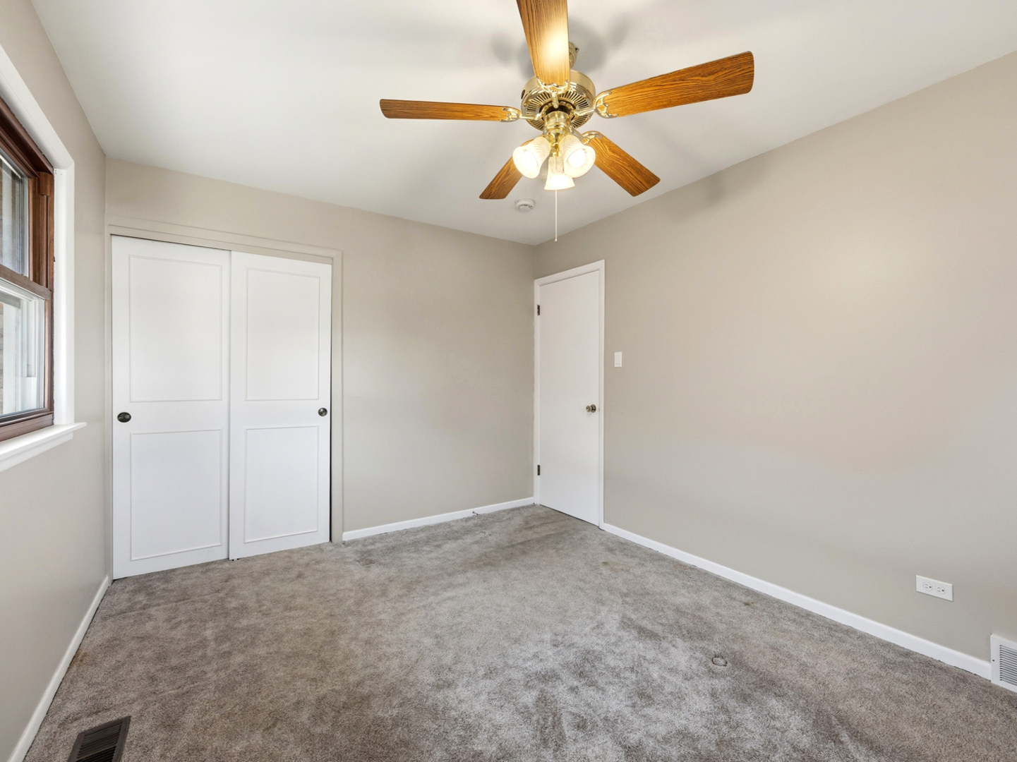 11531 S Kolmar Avenue