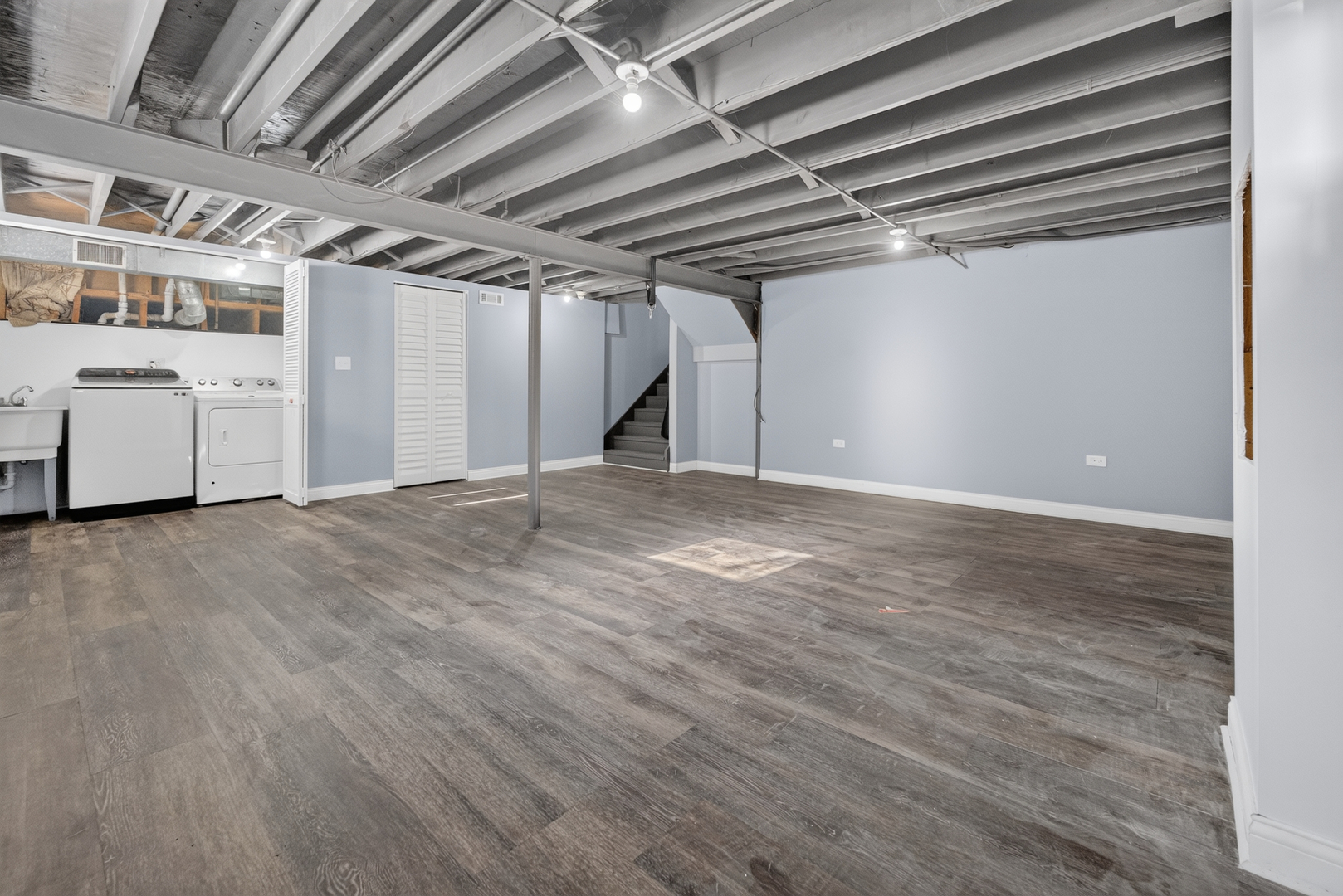 16W707 90th Street