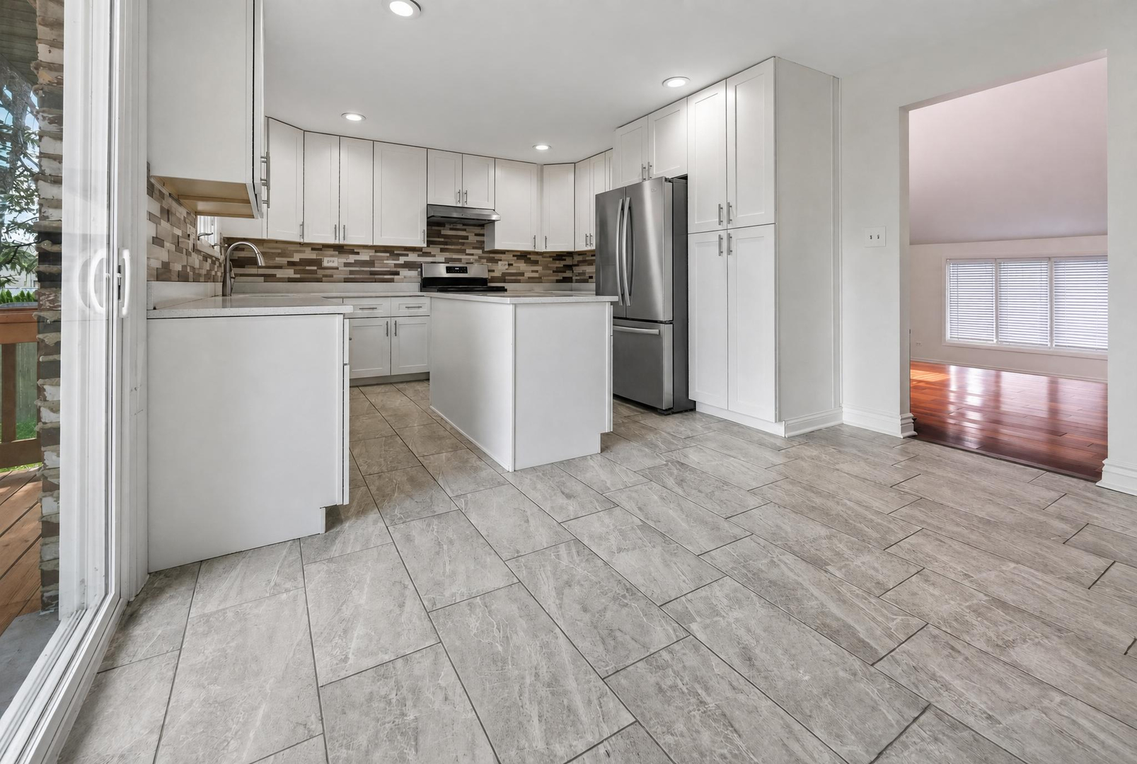 16W707 90th Street