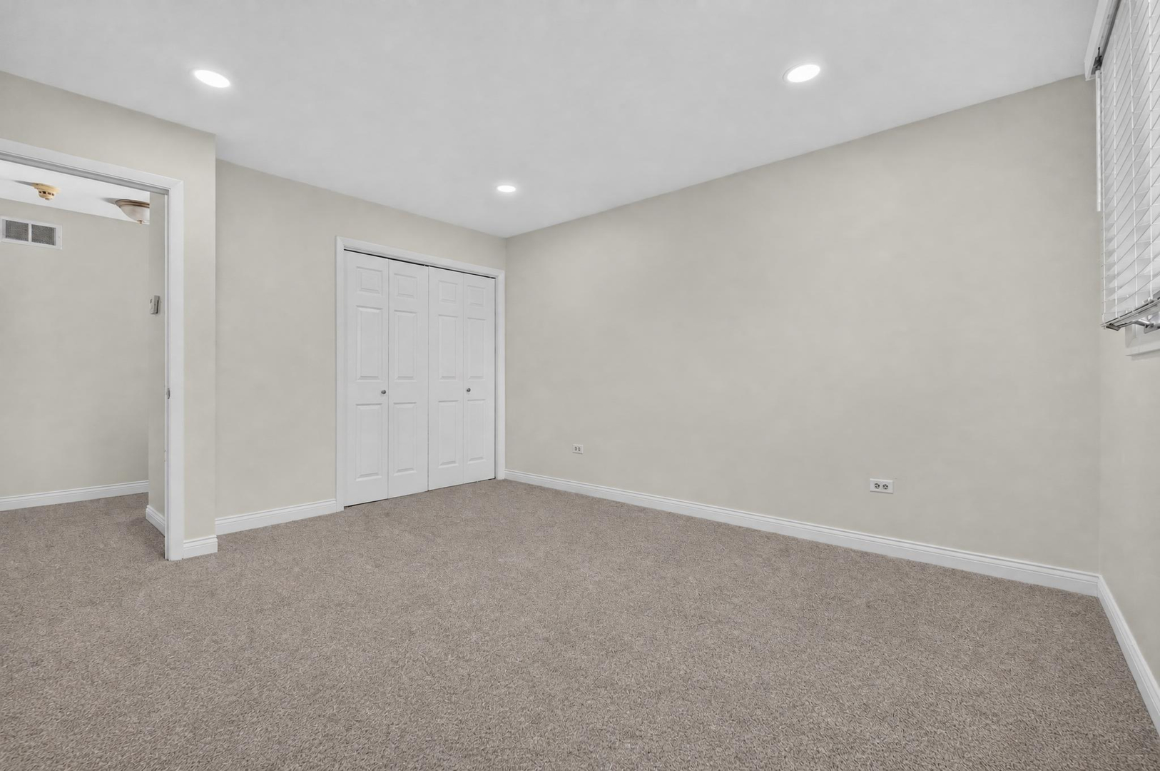 16W707 90th Street