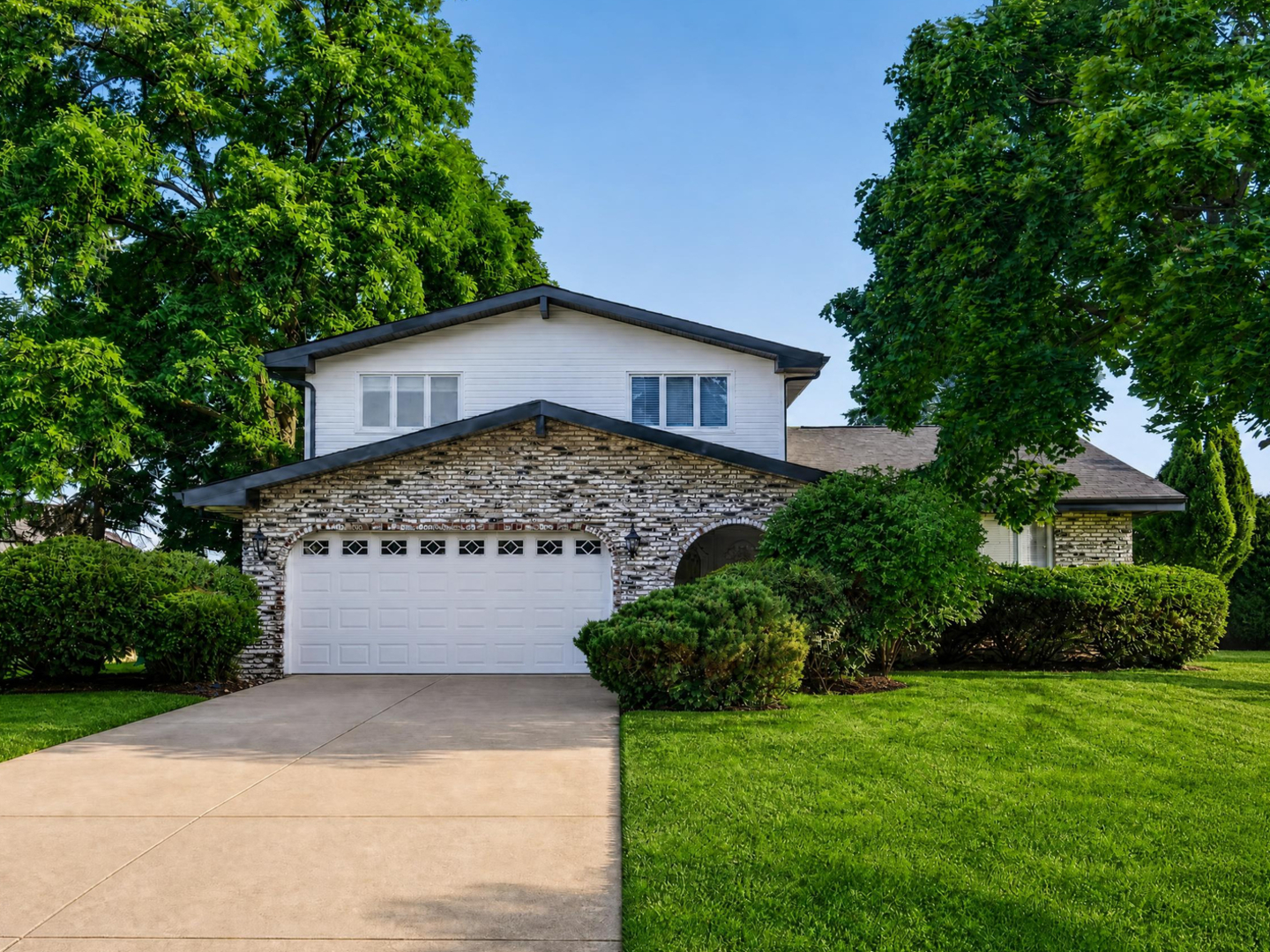 16W707 90th Street