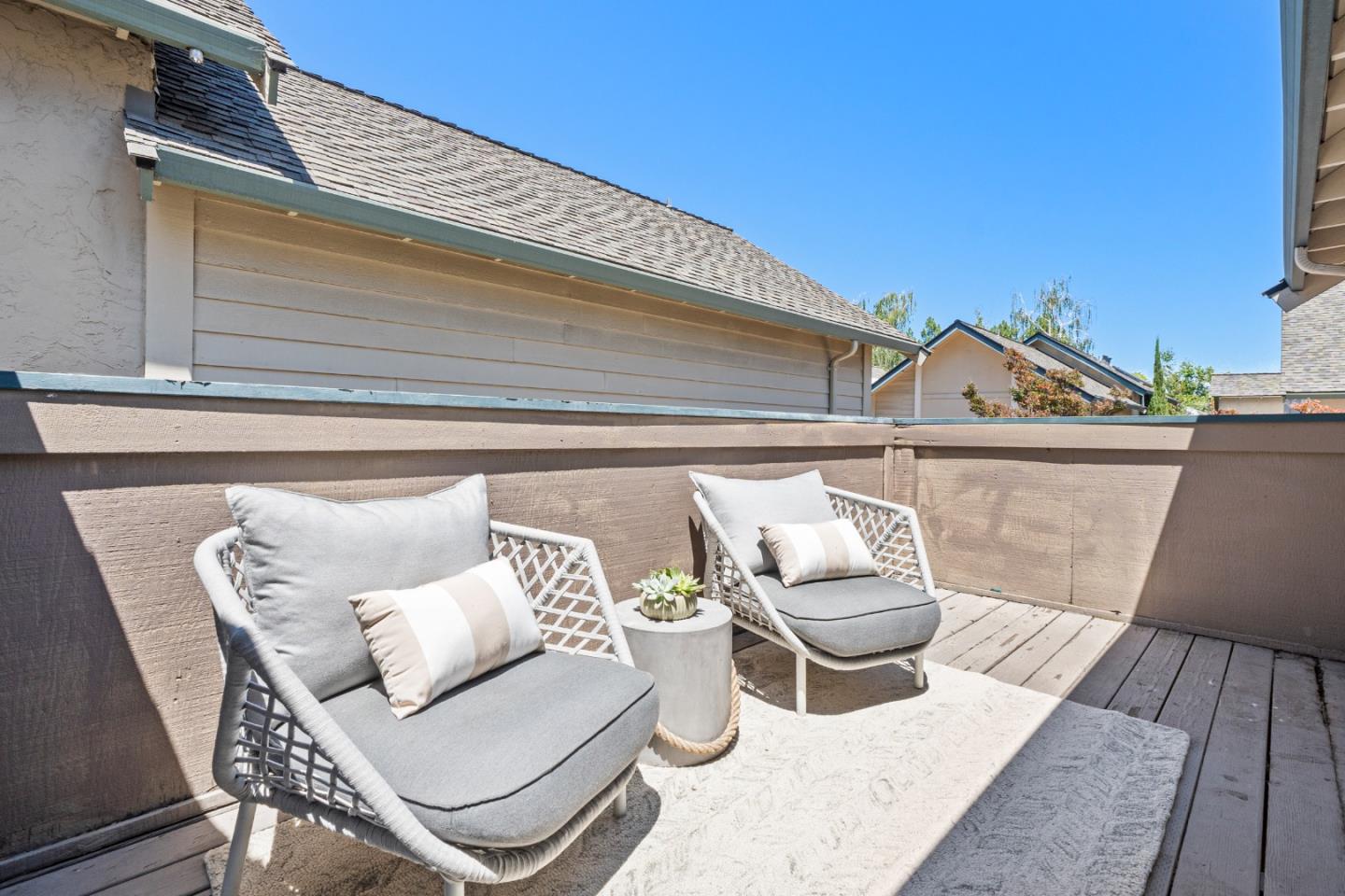 10093 Senate Way