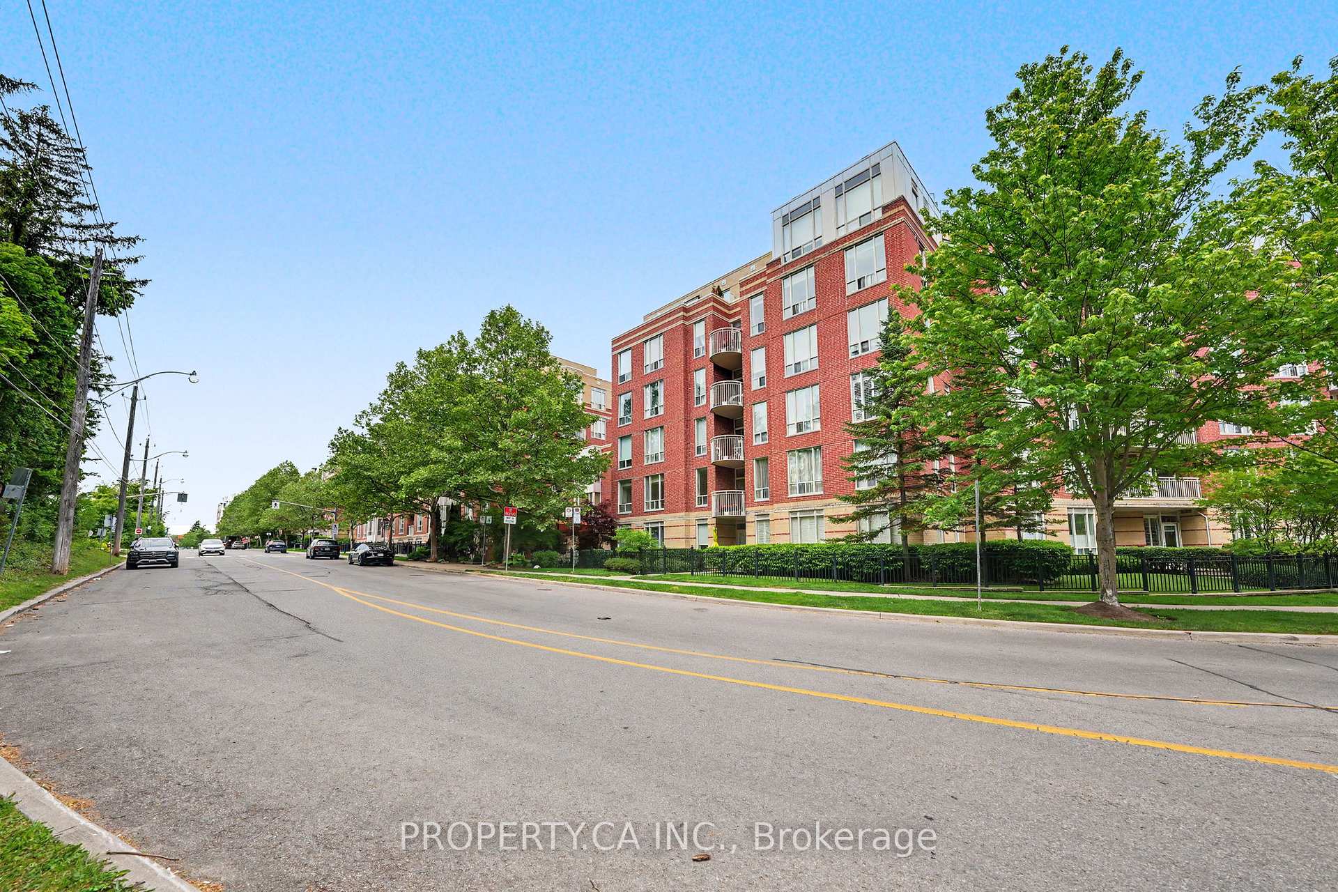 451 Rosewell Avenue 209 photo