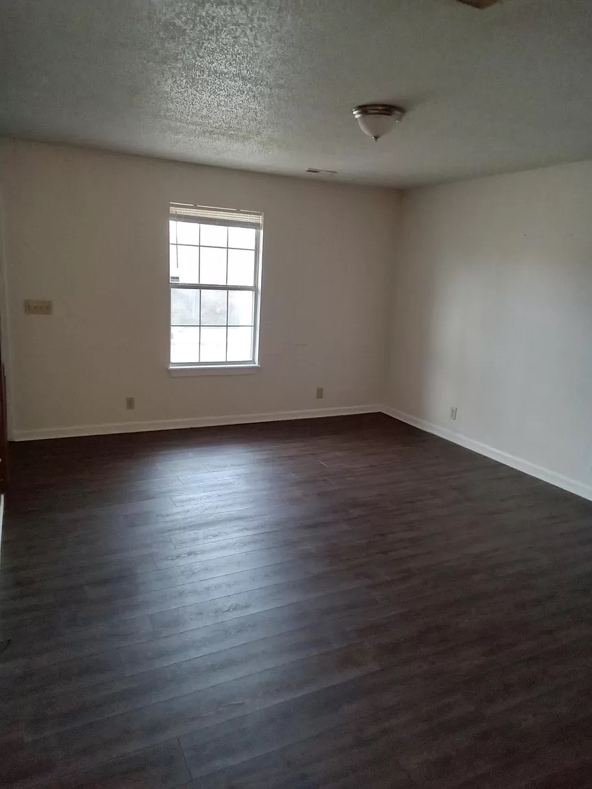 2537 Willowbranch Dr