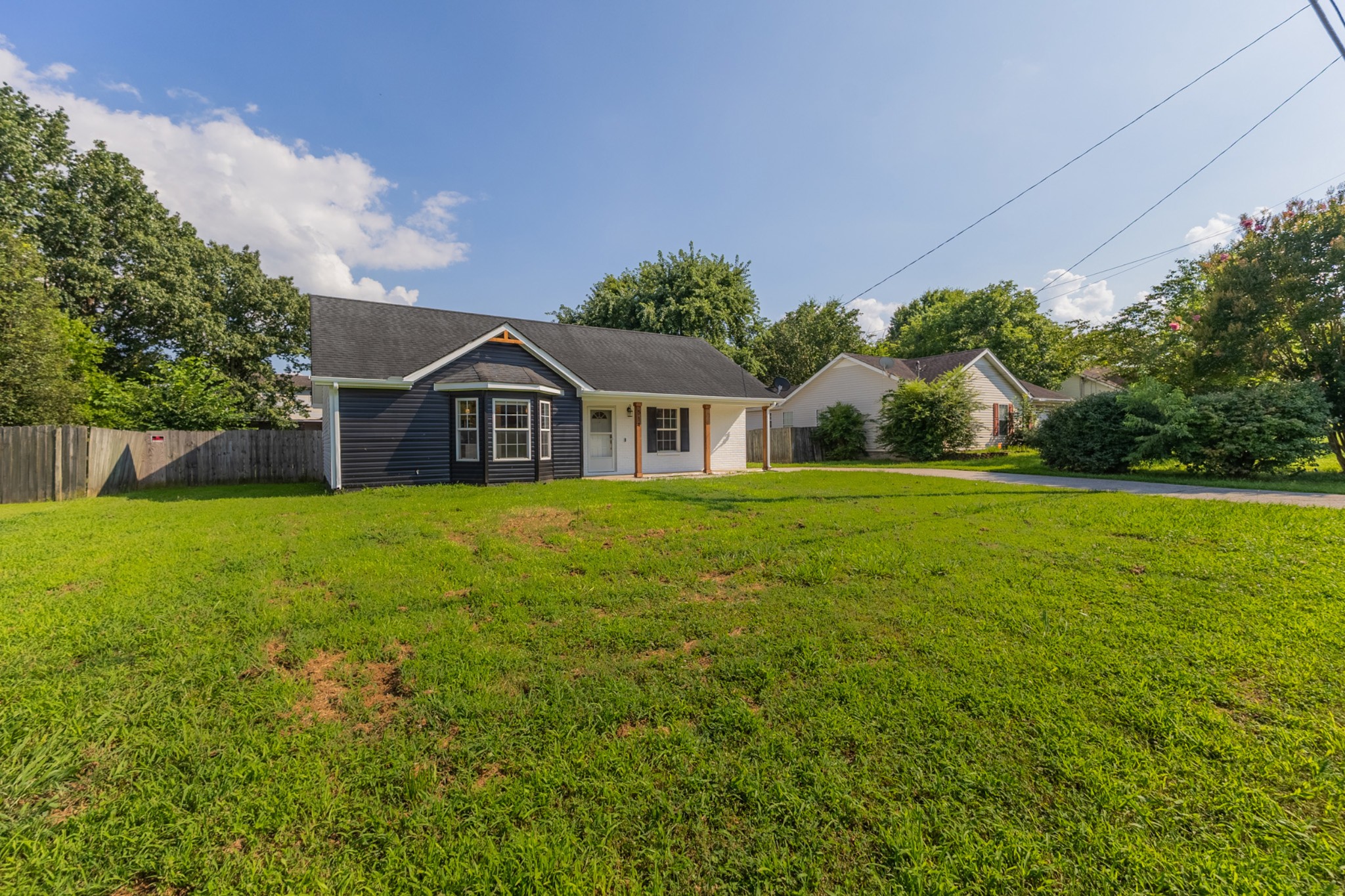 514 Bon Aqua Dr