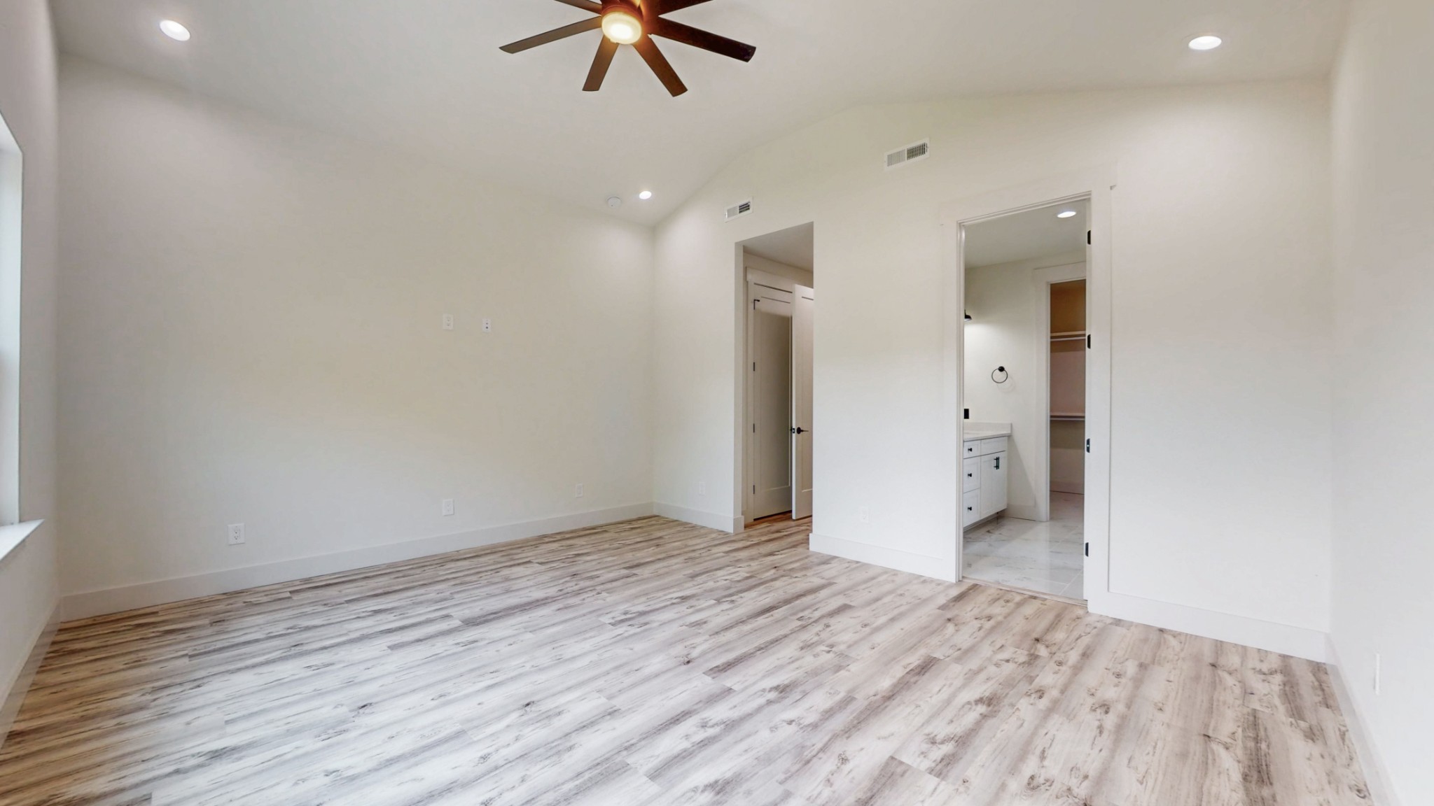 2905 Morningside Dr, S Unit: B