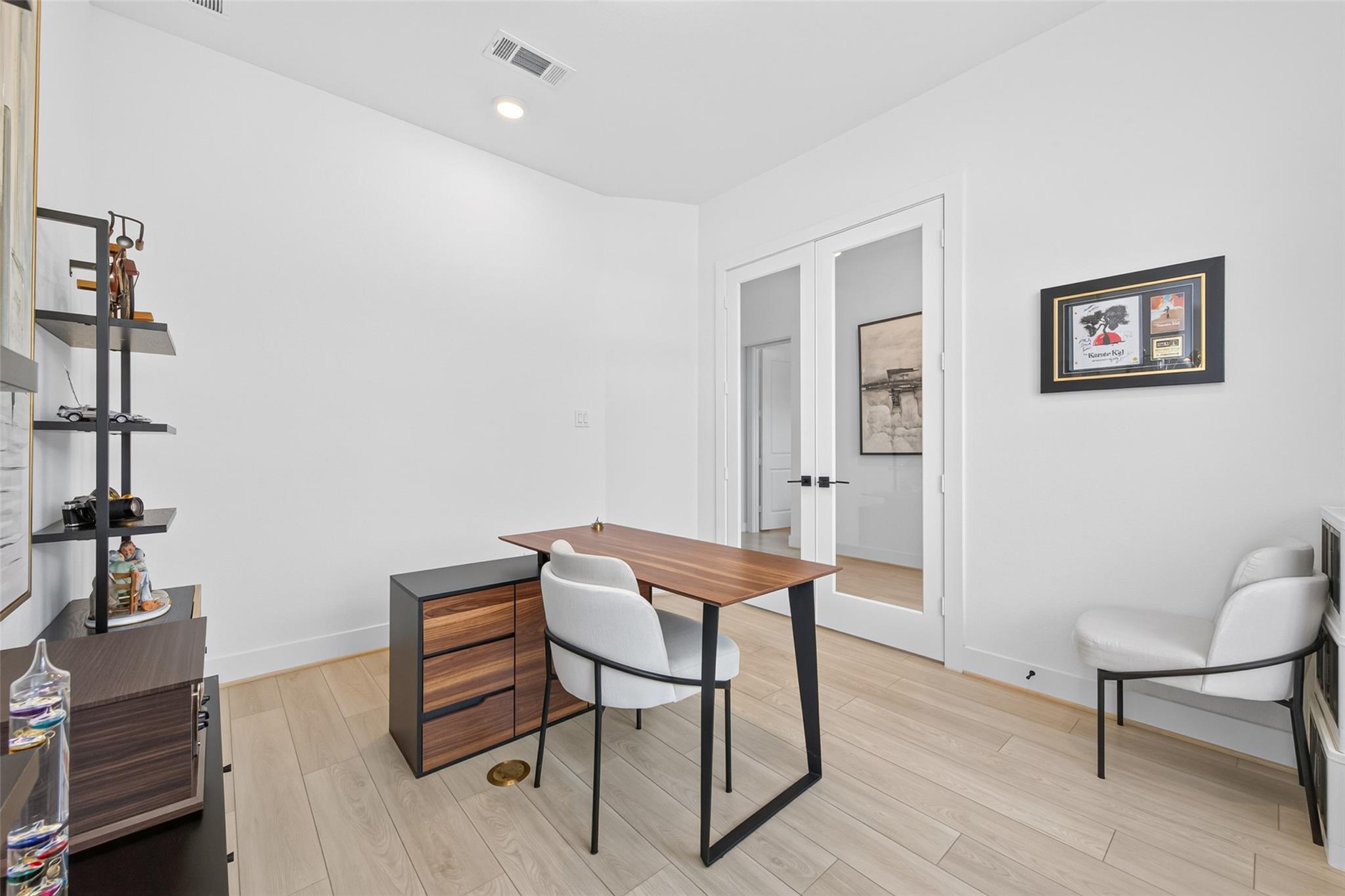 9623 Lakeside Arbor Way