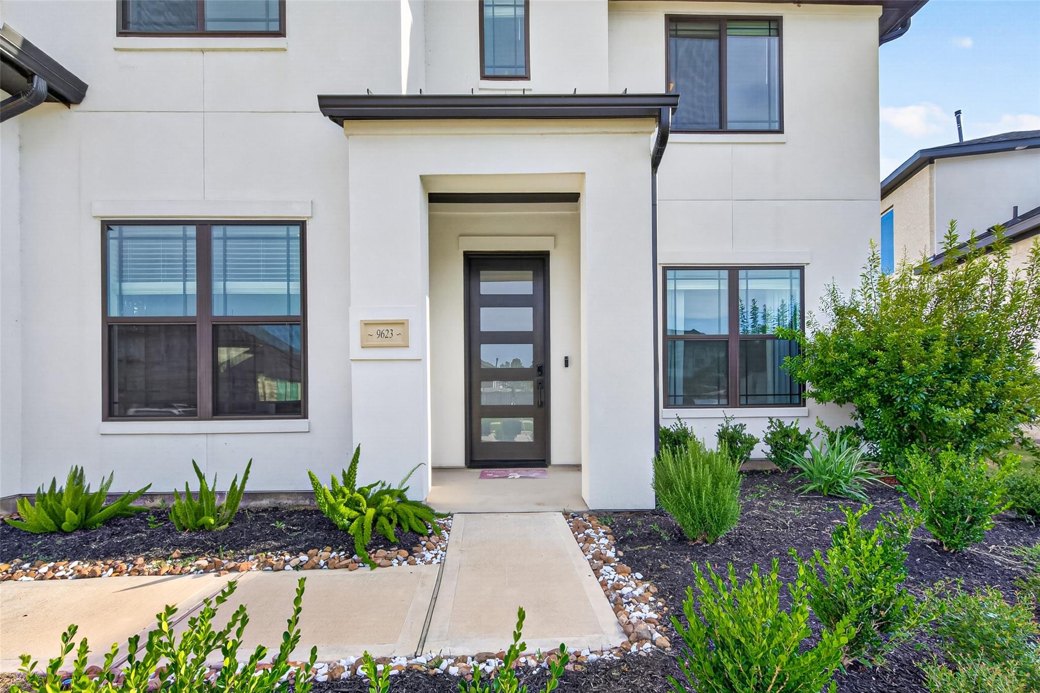 9623 Lakeside Arbor Way