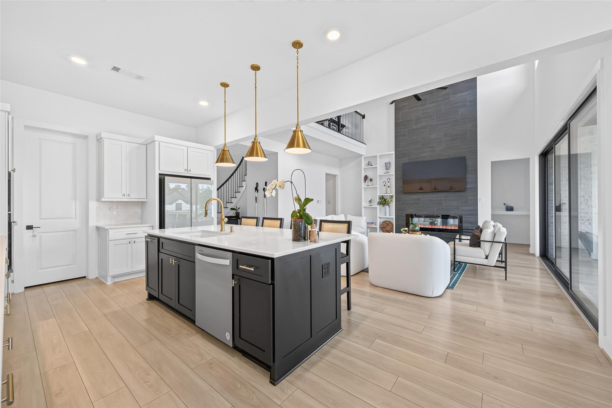 9623 Lakeside Arbor Way