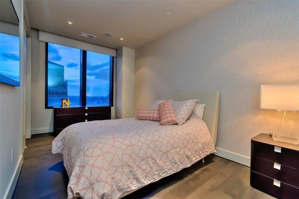 1409 Post Oak # 2503