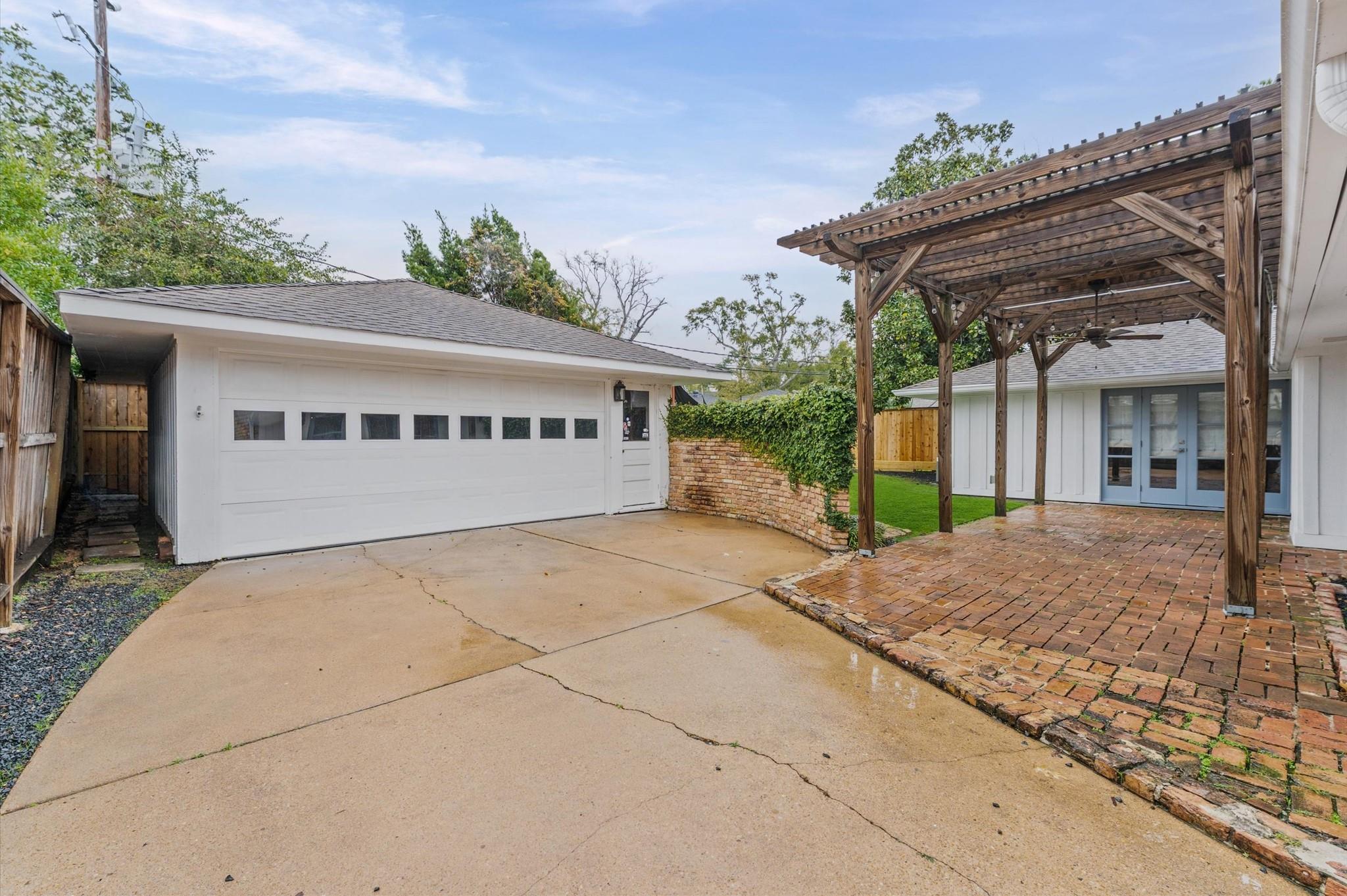 6158 Burgoyne Road