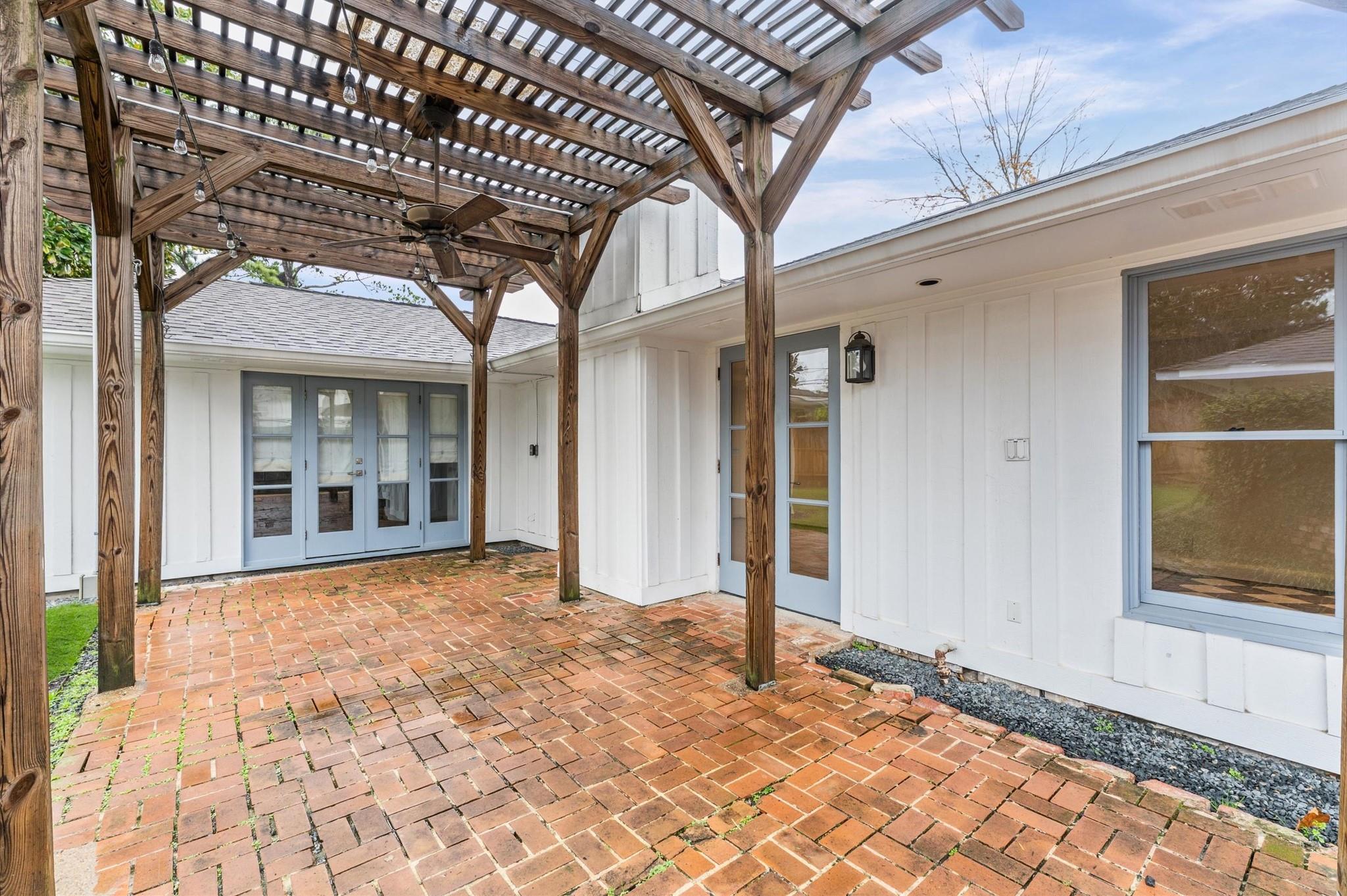 6158 Burgoyne Road