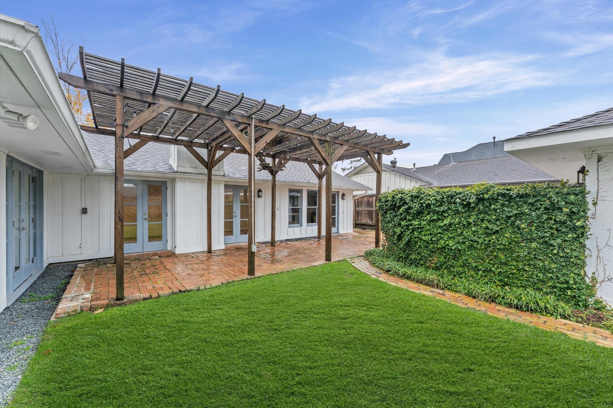 6158 Burgoyne Road