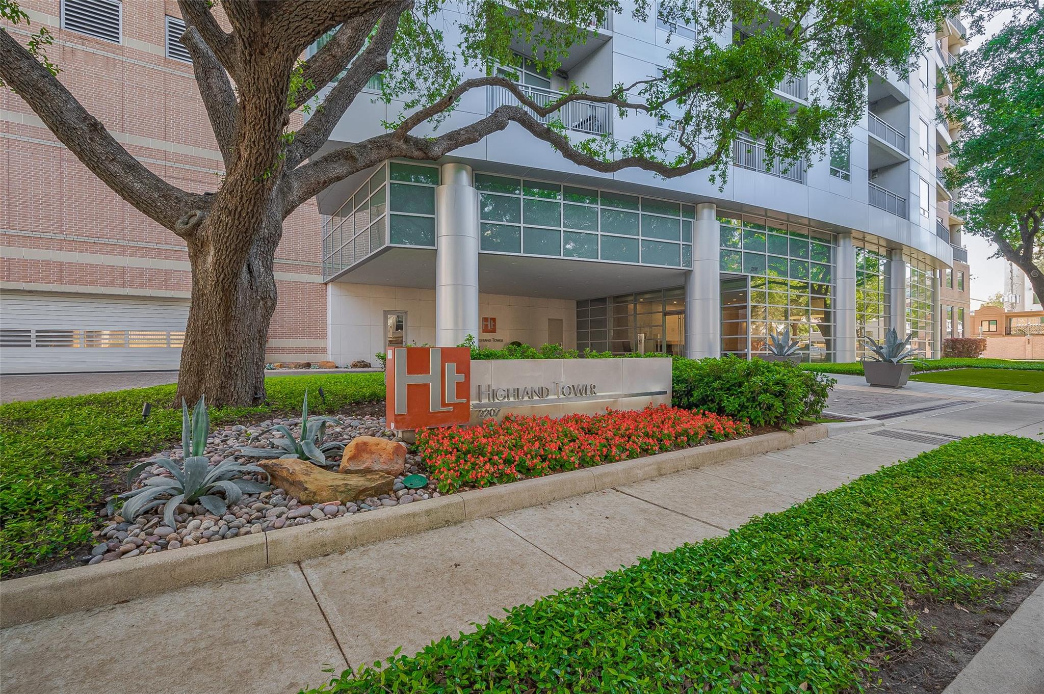 2207 Bancroft Street # 604