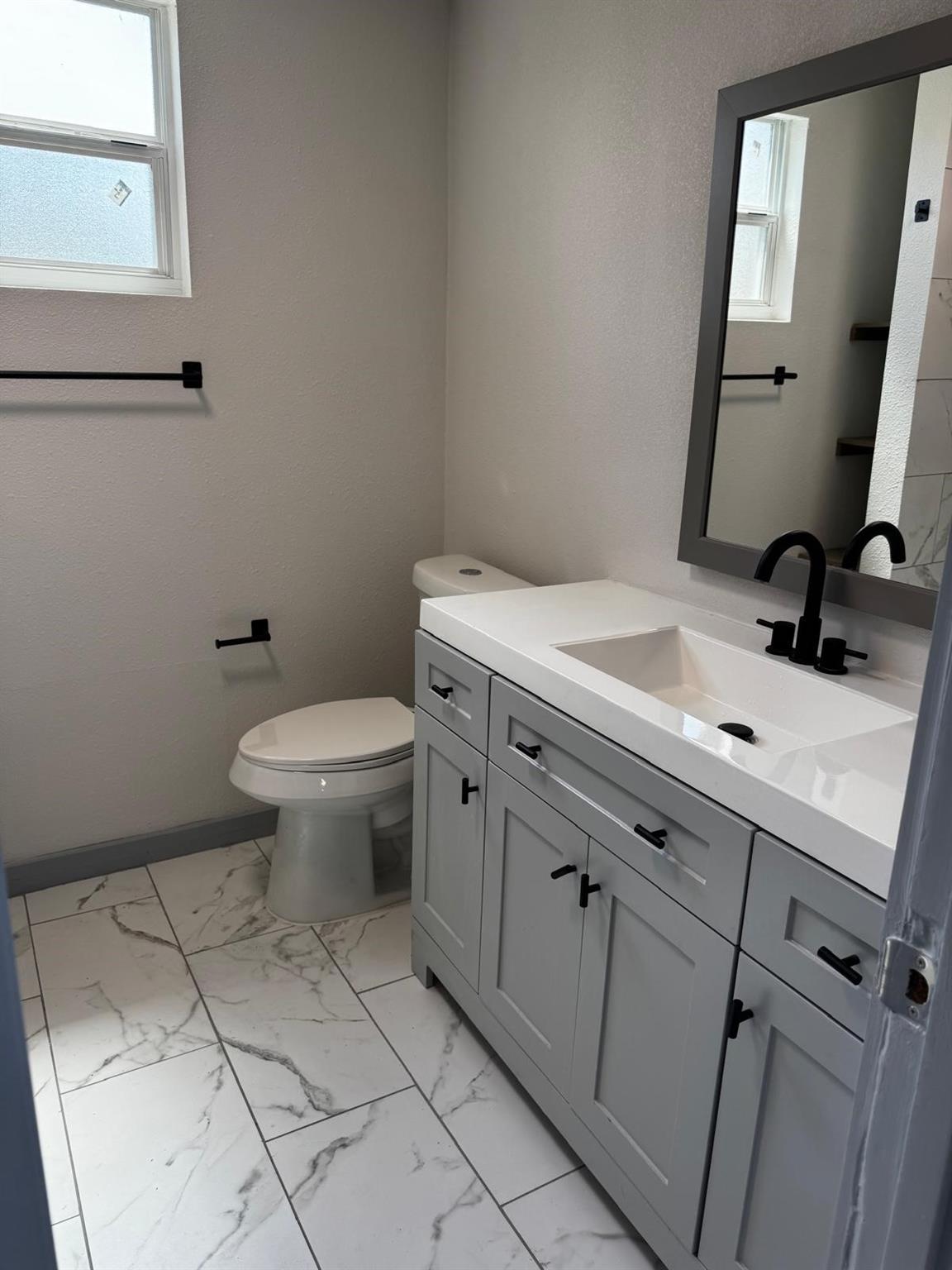 3401 Illinois Street