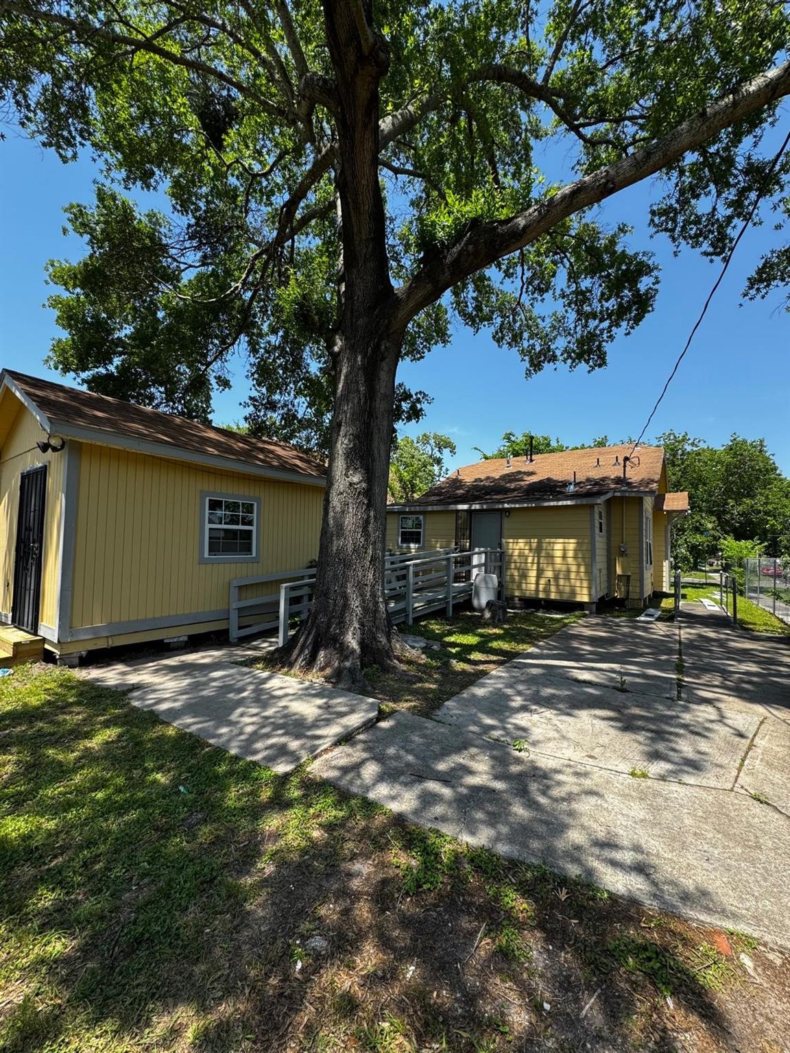 3401 Illinois Street