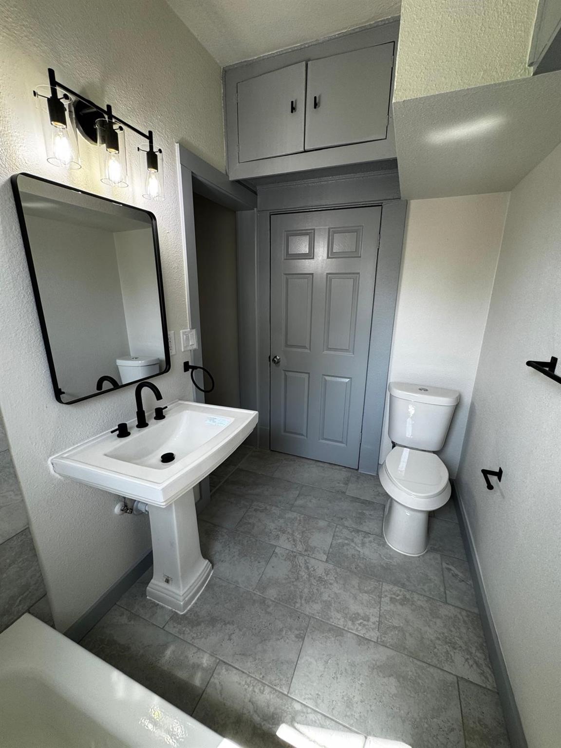 3401 Illinois Street