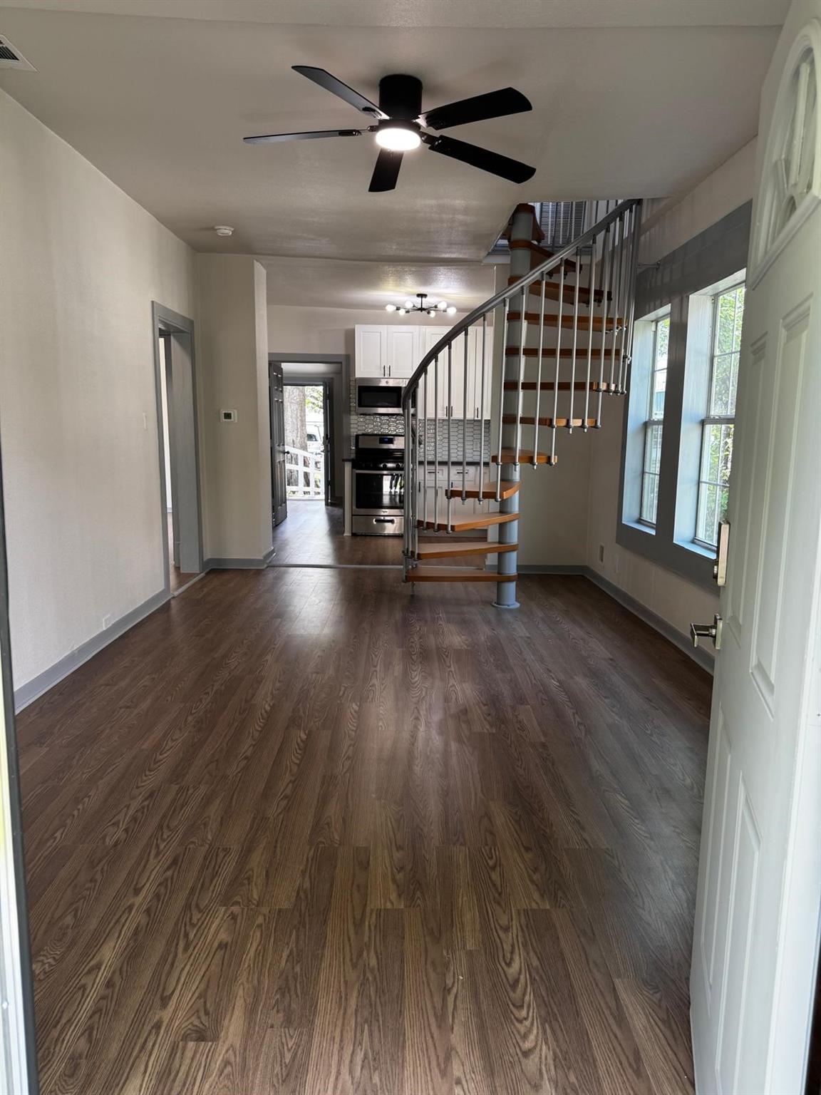 3401 Illinois Street