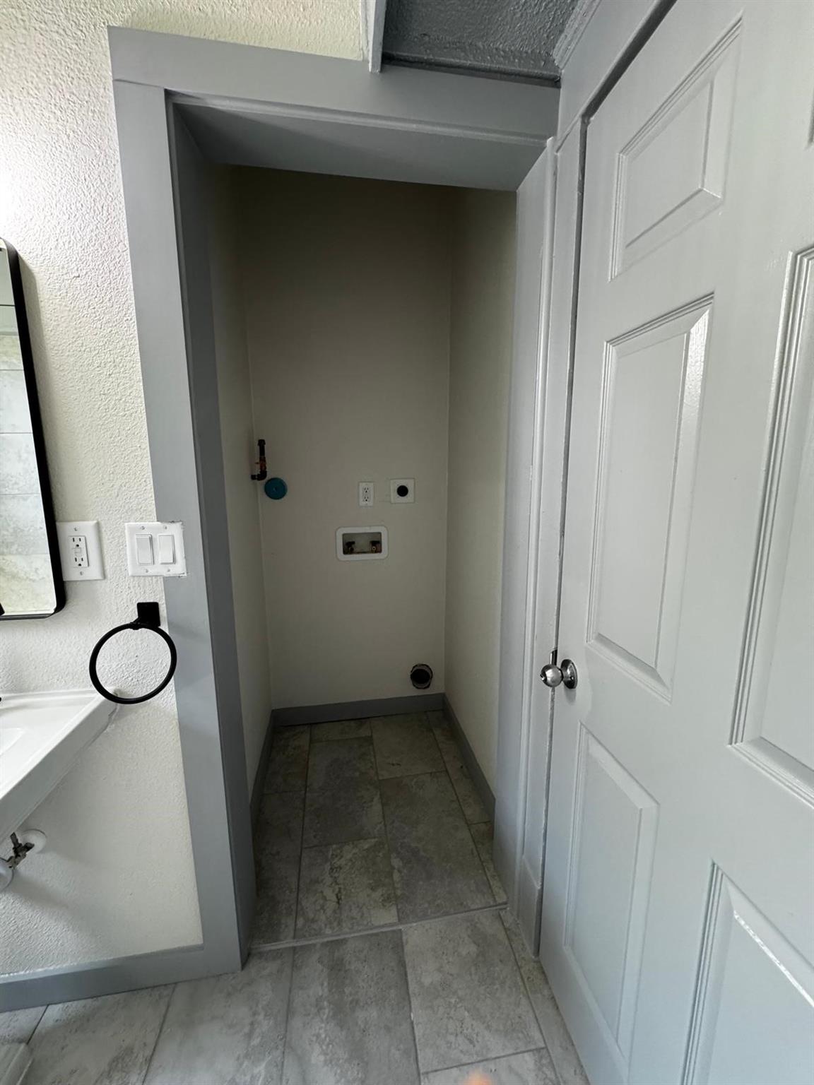 3401 Illinois Street