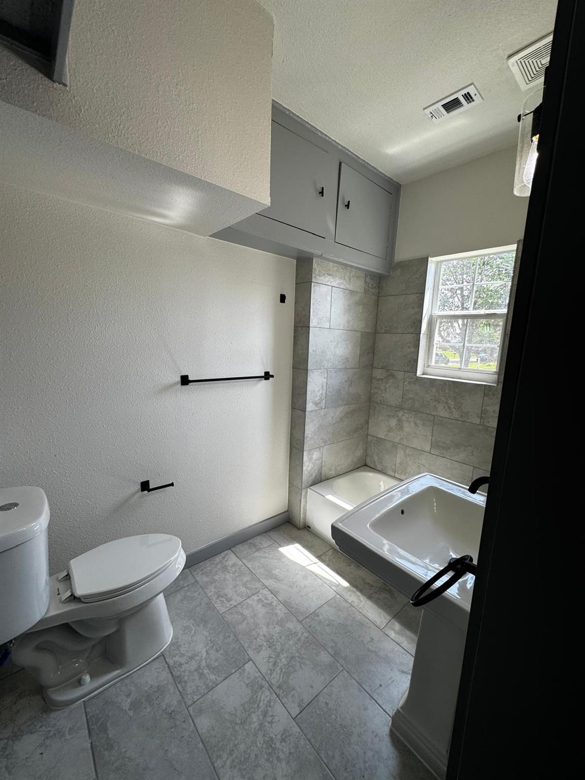 3401 Illinois Street