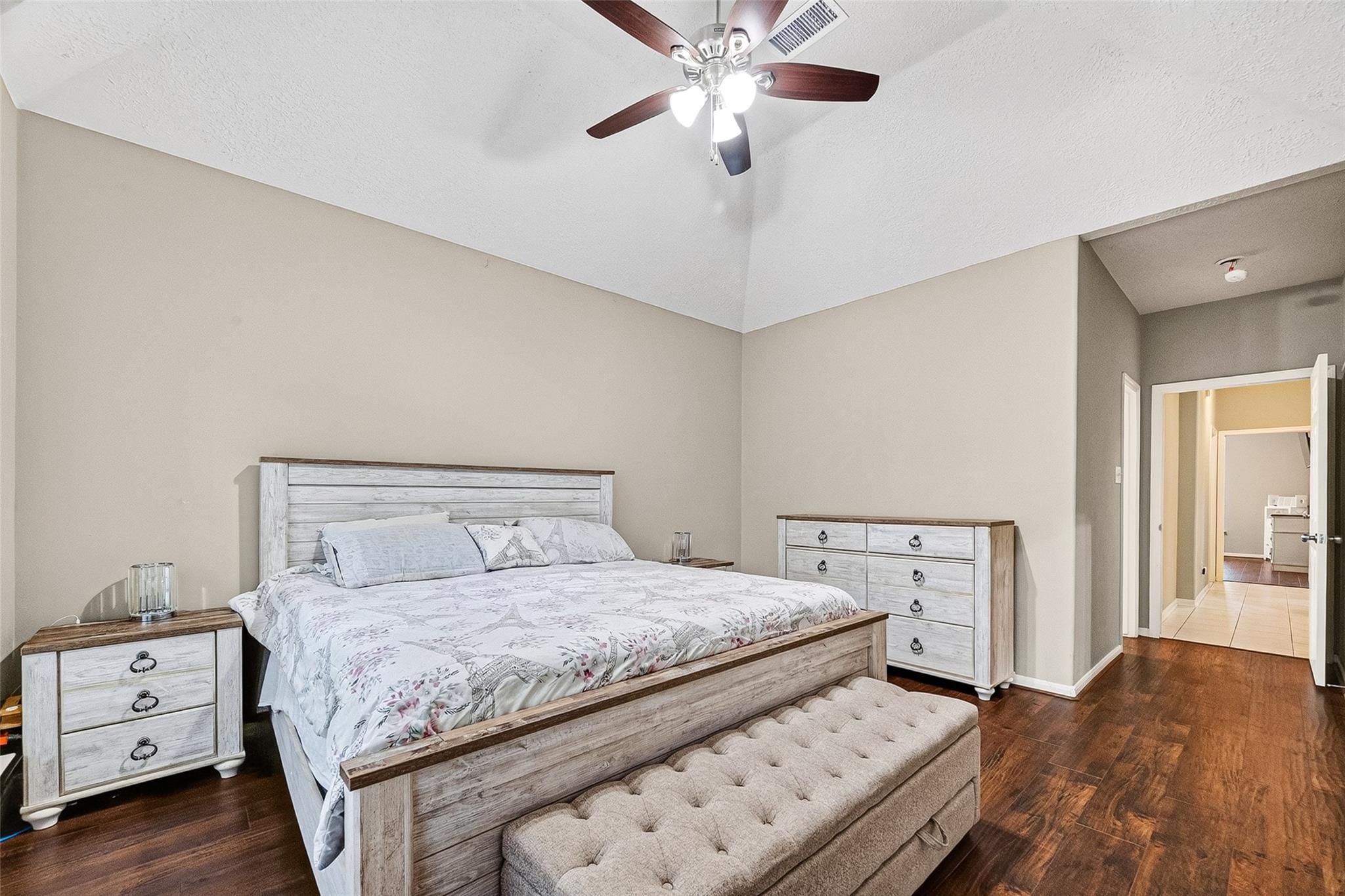 158 N Valley Oaks Circle