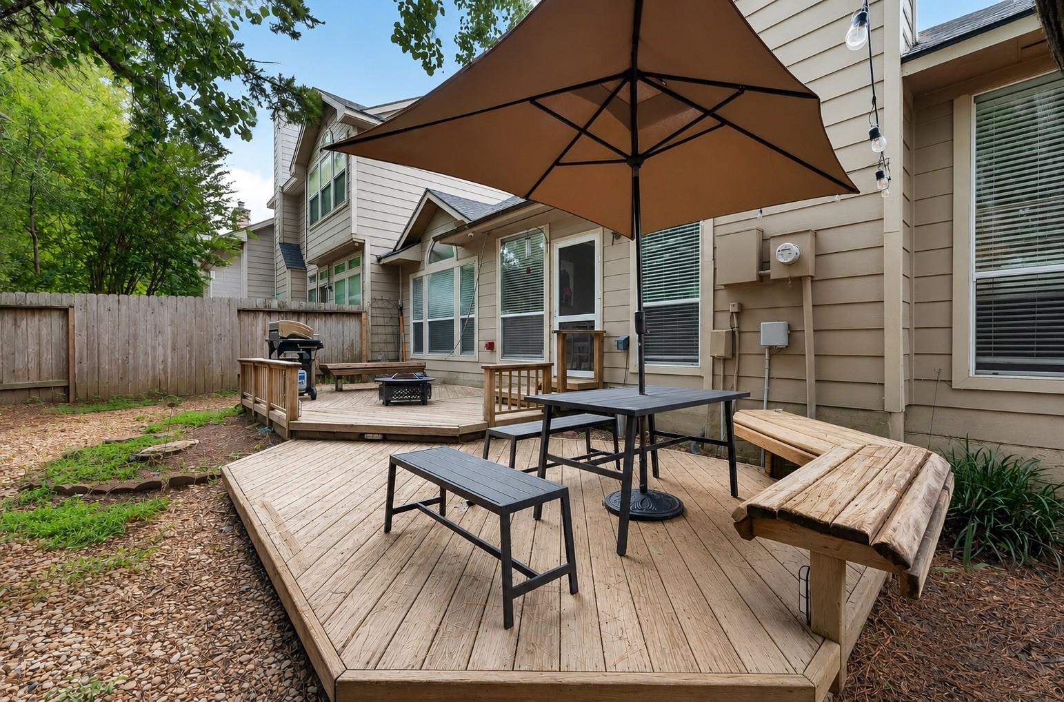 158 N Valley Oaks Circle